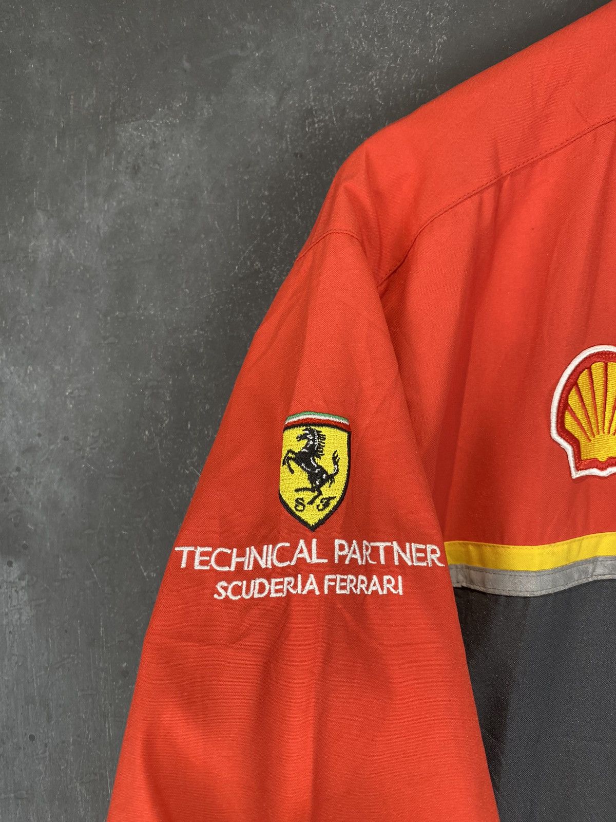 Ferrari 90s Shell Scuderia Ferrari Circuit Coverall Size US XL / EU 56 / 4 - 4 Thumbnail