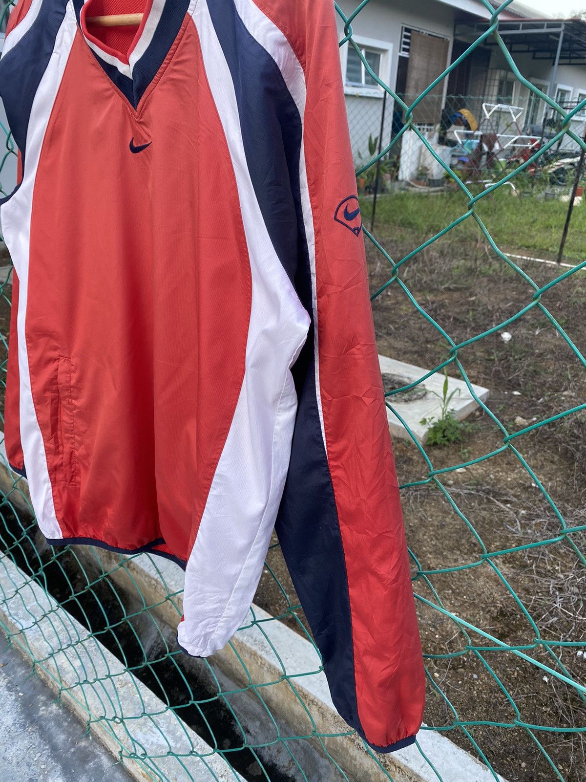 Nike × Vintage Nike Center Woven Training Sweater Size US M / EU 48-50 / 2 - 5 Thumbnail
