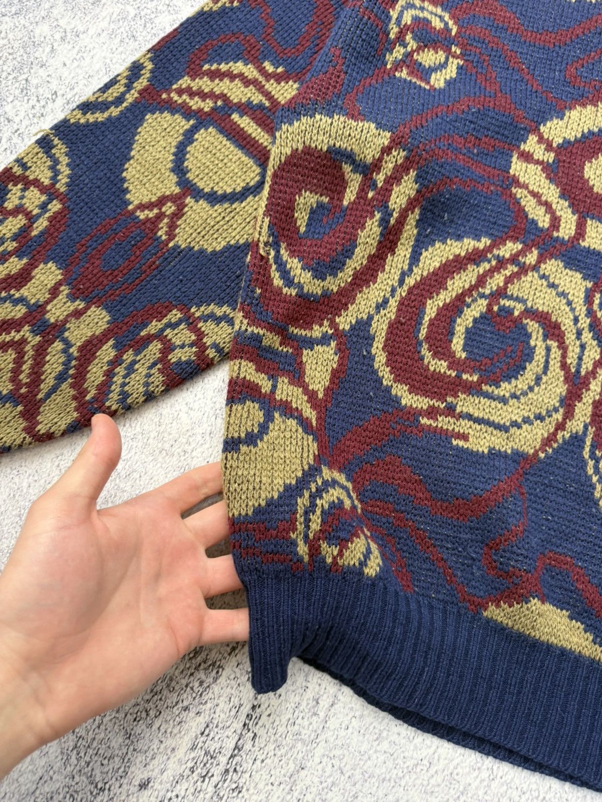 Japanese Brand VINTAGE Uniform Code Mens Crew Neck Geometric Sweater Y2K Size US L / EU 52-54 / 3 - 10 Thumbnail