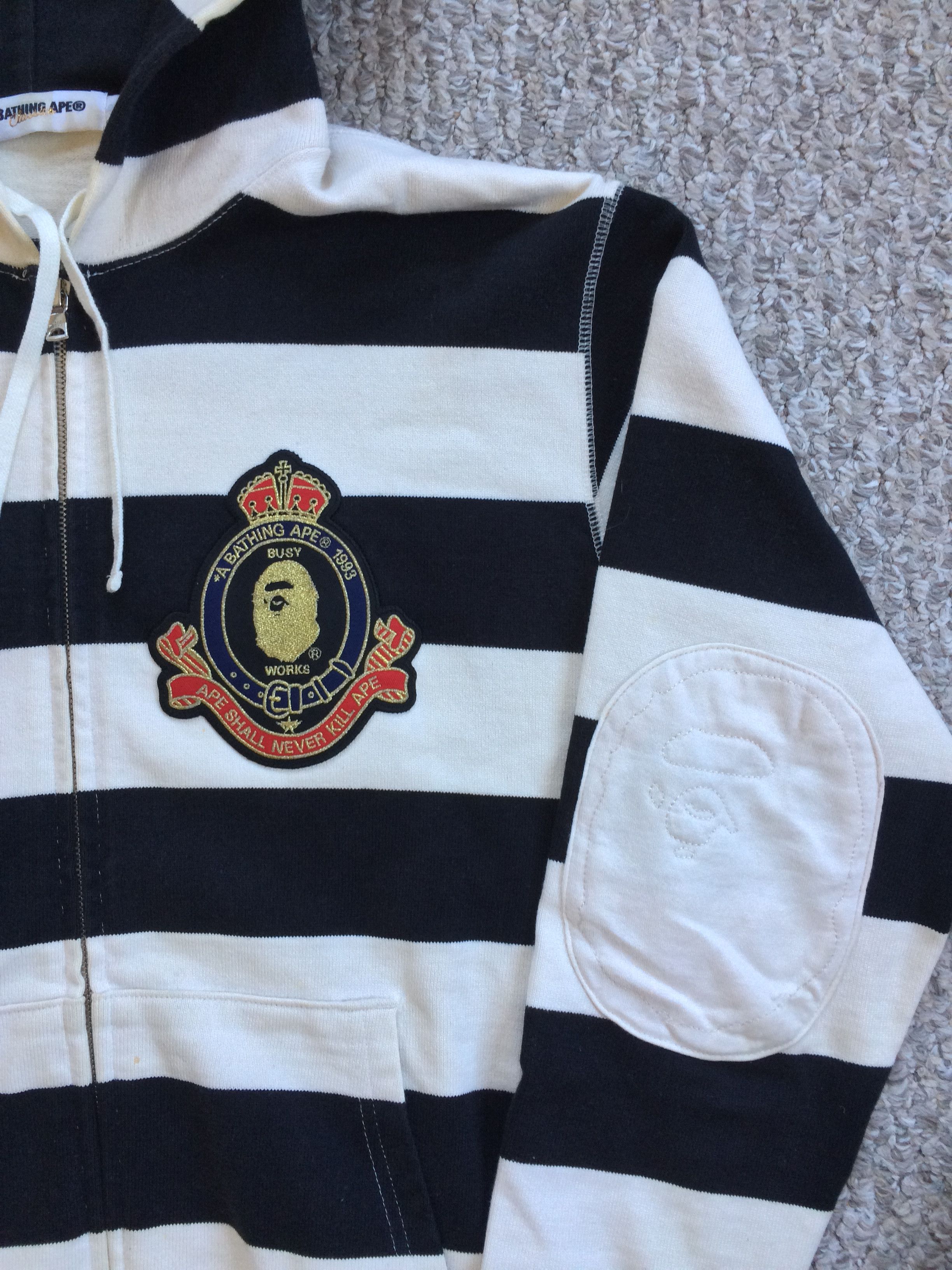 Bape OG Bape Embroidered Crest Logo Zip Hoodie Size US L / EU 52-54 / 3 - 2 Thumbnail