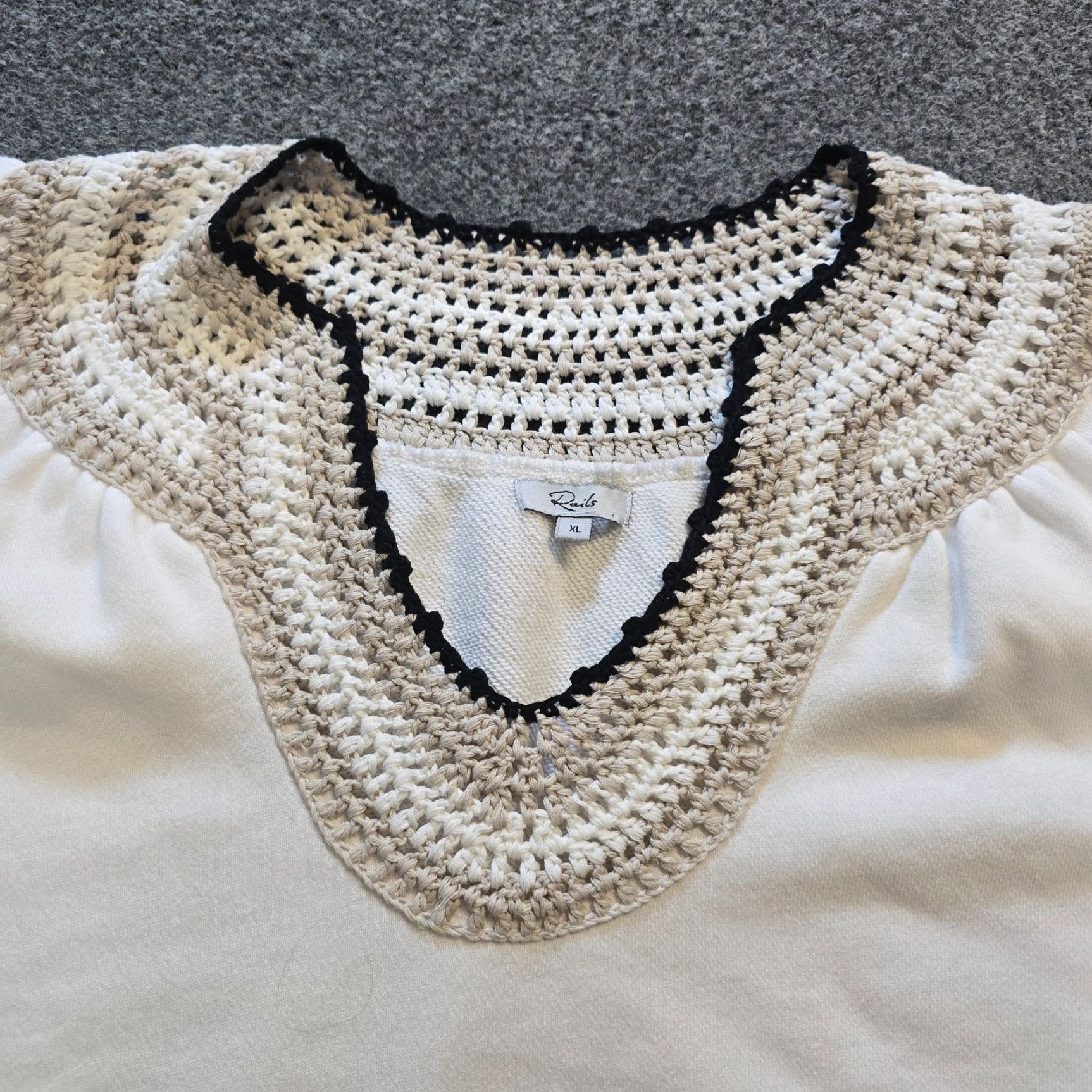 Rails **Womens Rails XL White Bohemian Crochet Pullover Sweatshirt** User: **Rails Womens XL White Bohemian Crochet Pullover Sweatshirt** Size XL / US 12-14 / IT 48-50 - 2 Thumbnail
