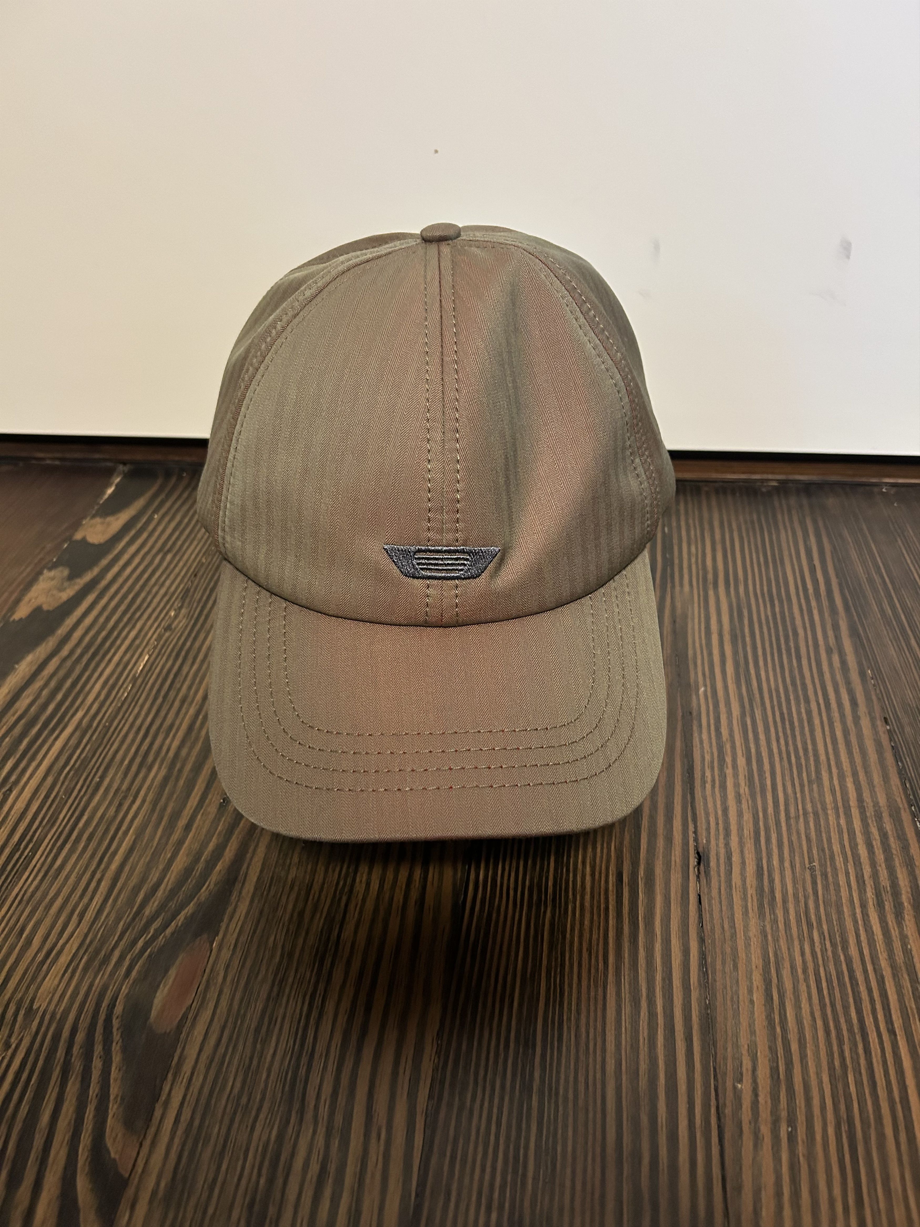 SEASE SEASE hat/cap in size L/XL Size ONE SIZE - 1 Thumbnail