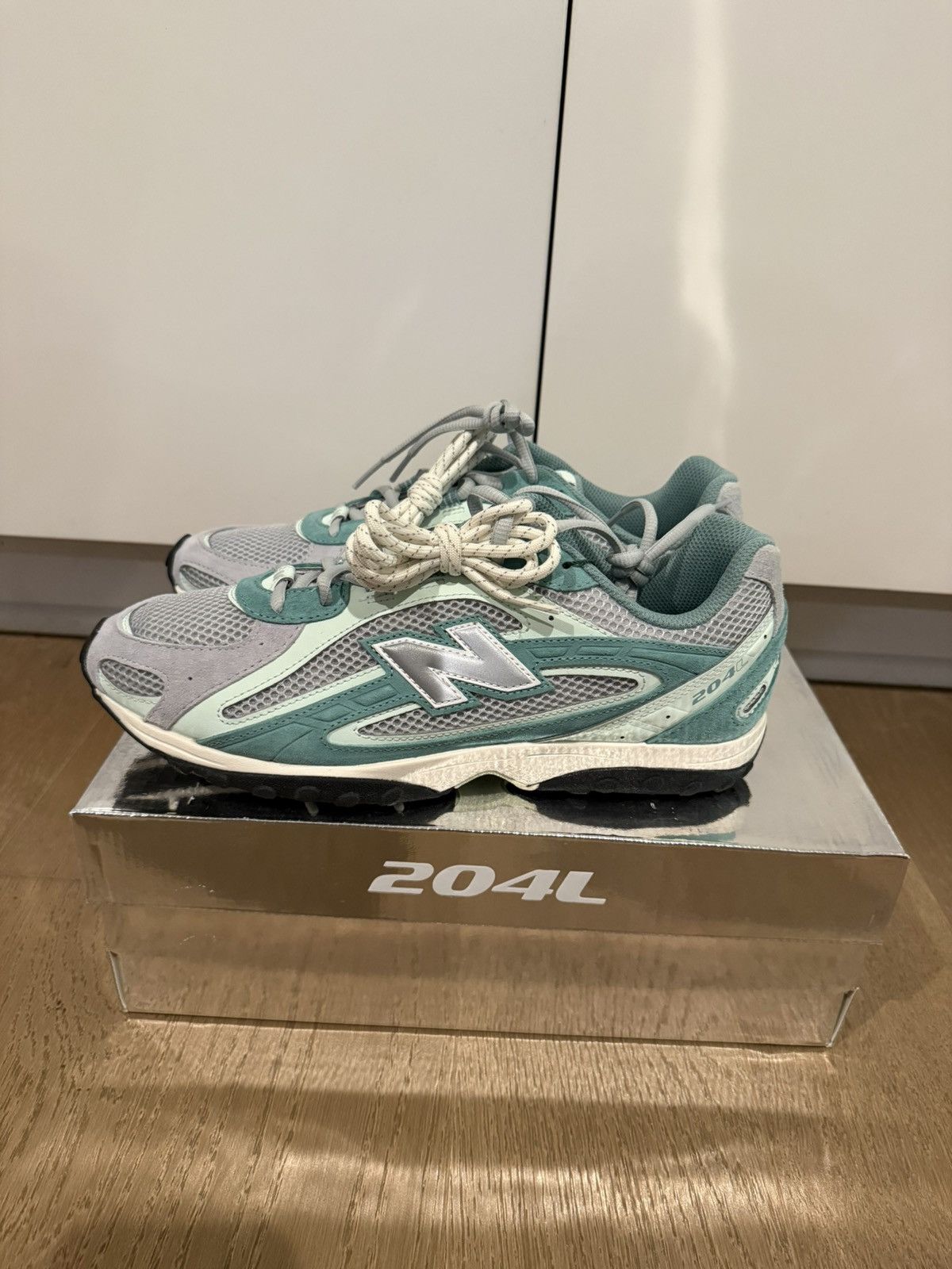 Kith × New Balance New Balance 204L Kith Bluebell Green Silver Size 8.5 Size US 8.5 / EU 41-42 - 4 Thumbnail