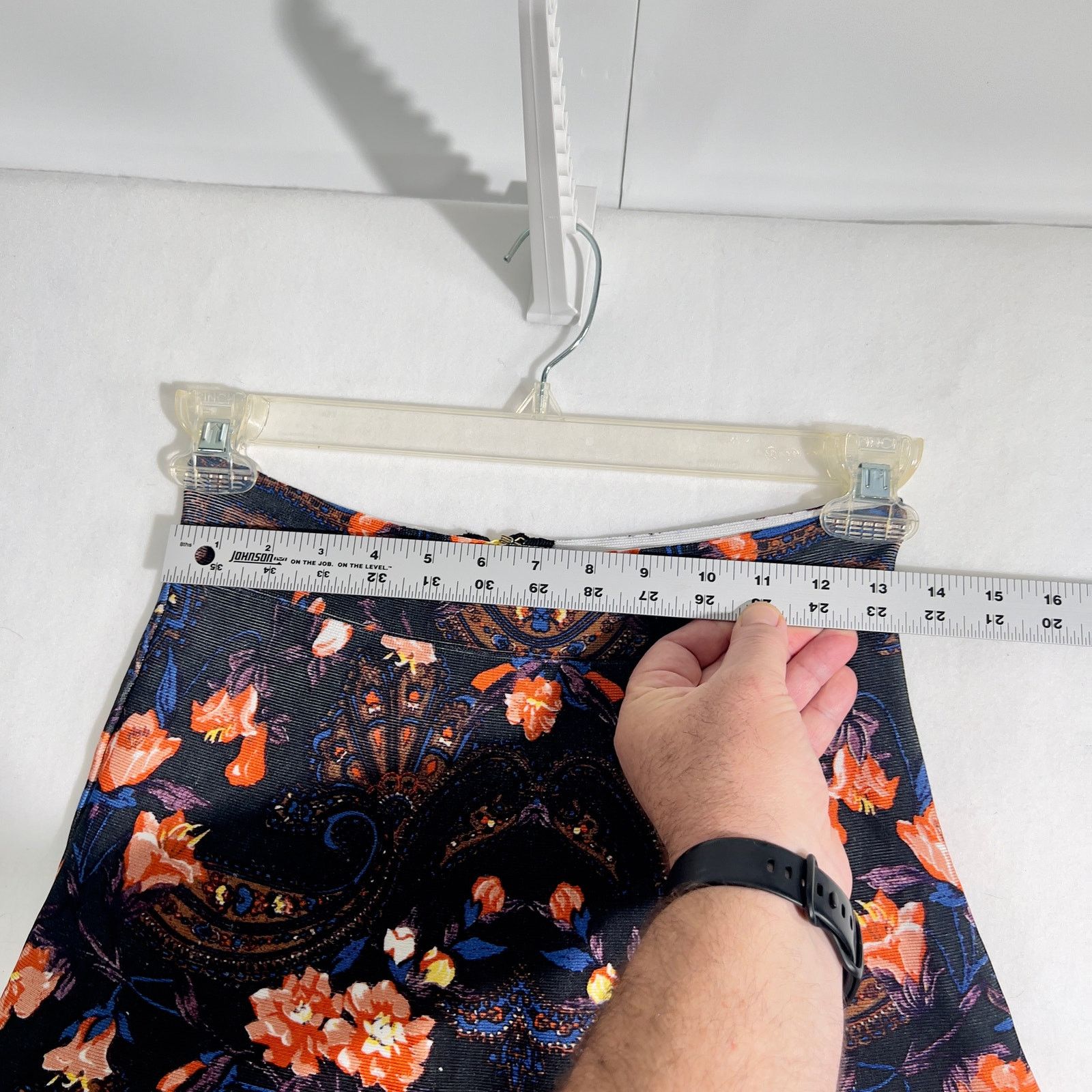 Bebe bebe x Naven Mini-Skirt Medium Floral Paisley STRETCHY Zip Size 26" / US 2 / IT 38 - 8 Thumbnail