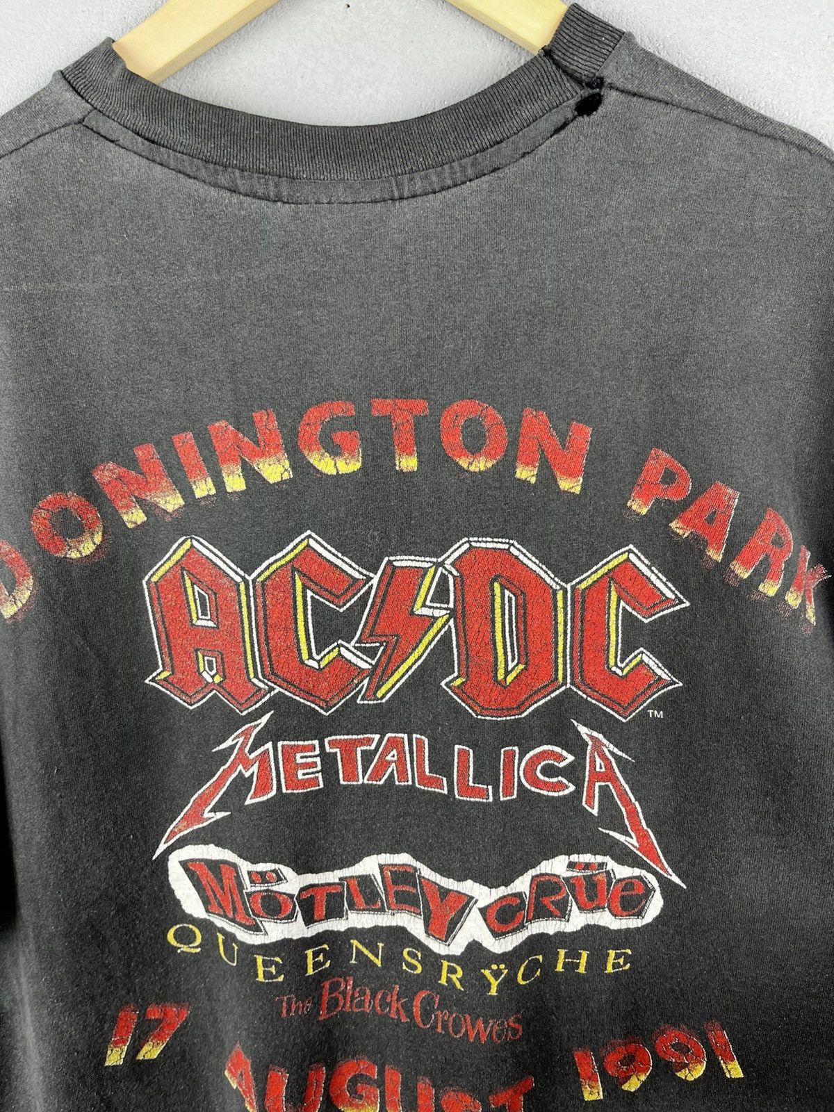 AC/DC 1991 Vintage Monsters of Rock Tour Metallica Donington Size US XL / EU 56 / 4 - 11 Thumbnail