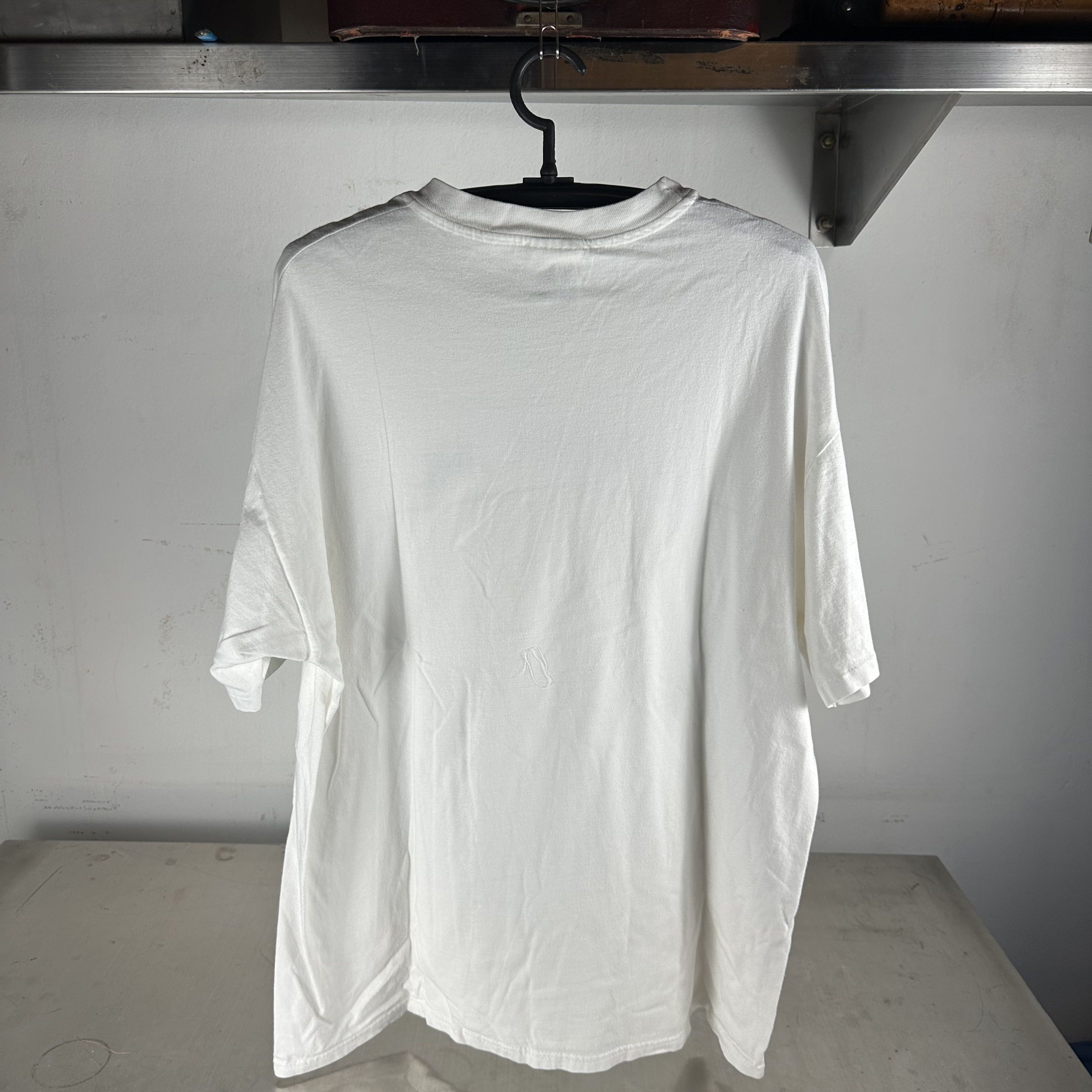 Vintage Vintage 90s Covergirl Magazine Logo Typography T-Shirt Size US XL / EU 56 / 4 - 3 Thumbnail