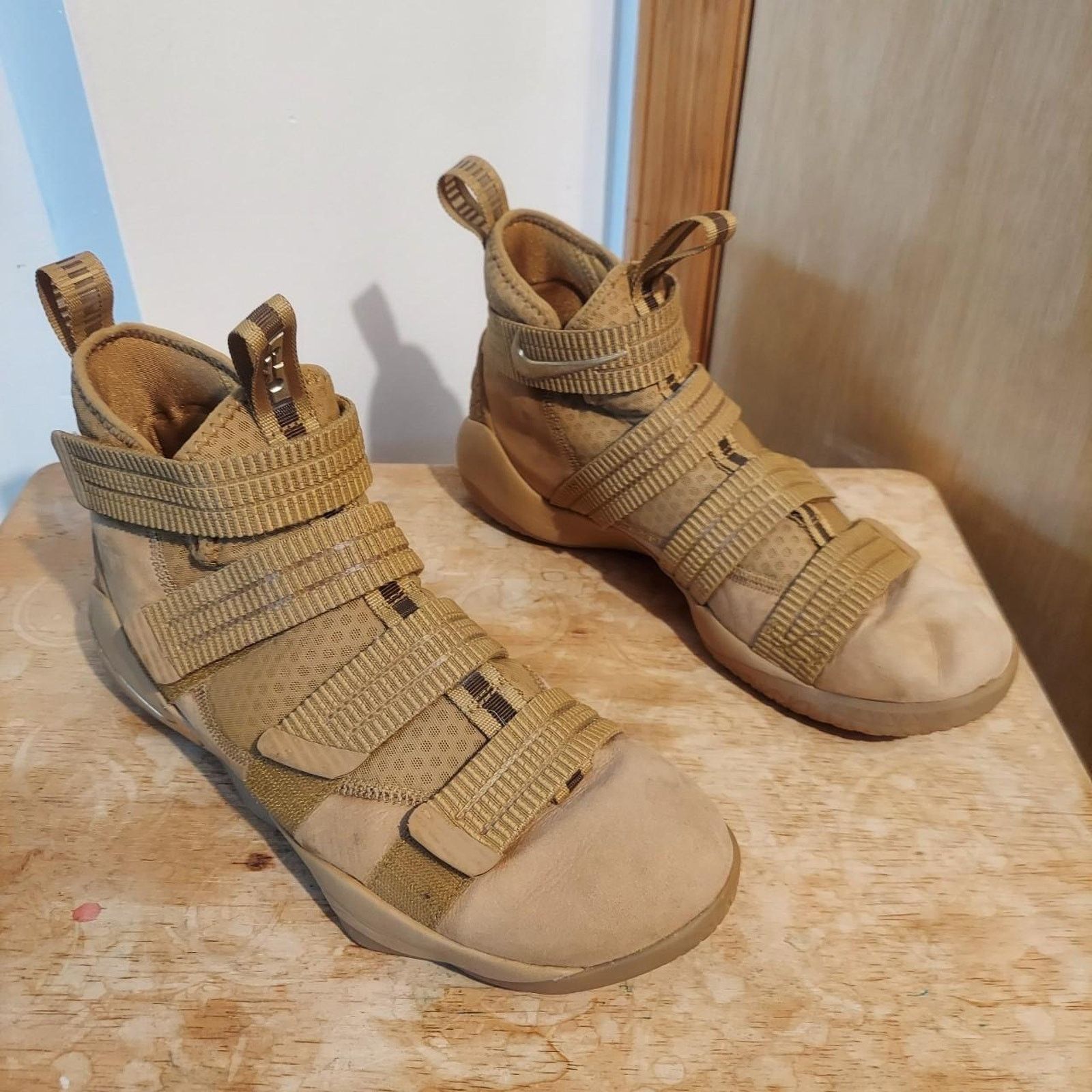 Nike Nike Zoom Lebron Soldier 11 Men's US 9.5 Brown Sneaker Shoes Size US 11 / EU 44 - 2 Thumbnail