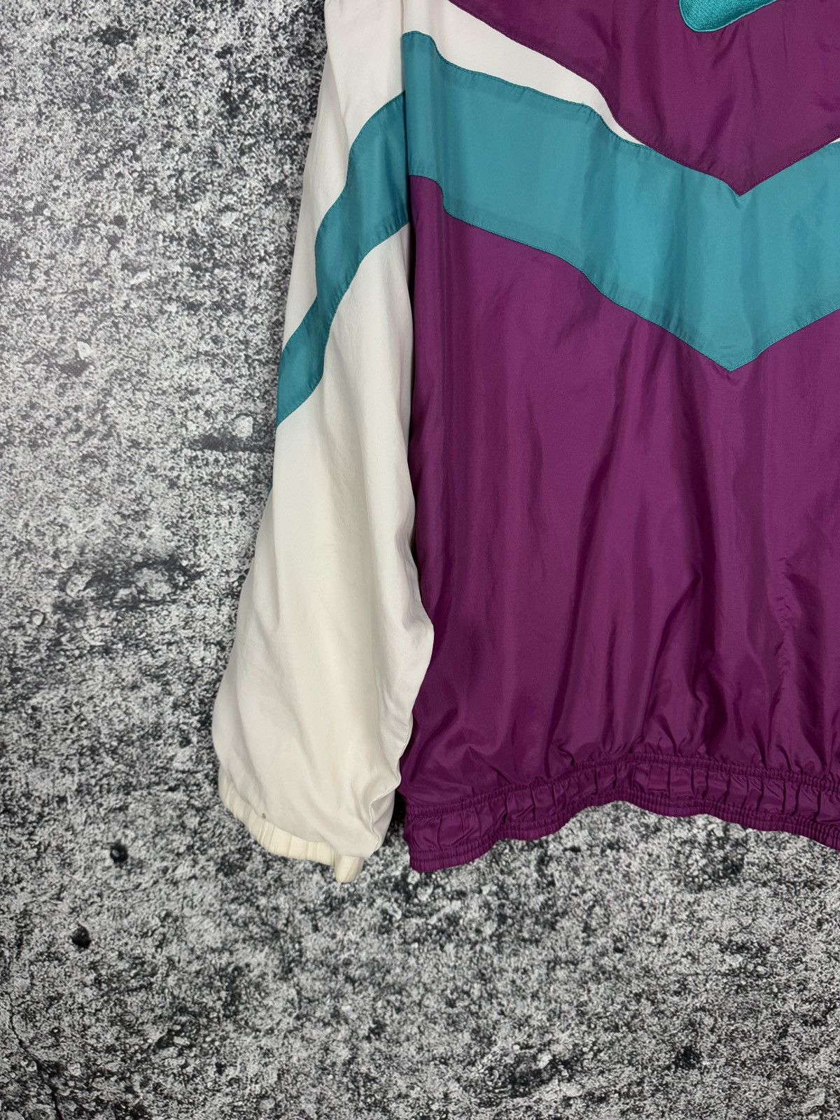 Nike Nike Nylon Jacket Vintage 80s Windbreaker Retro Style Size M Size US M / EU 48-50 / 2 - 15 Thumbnail