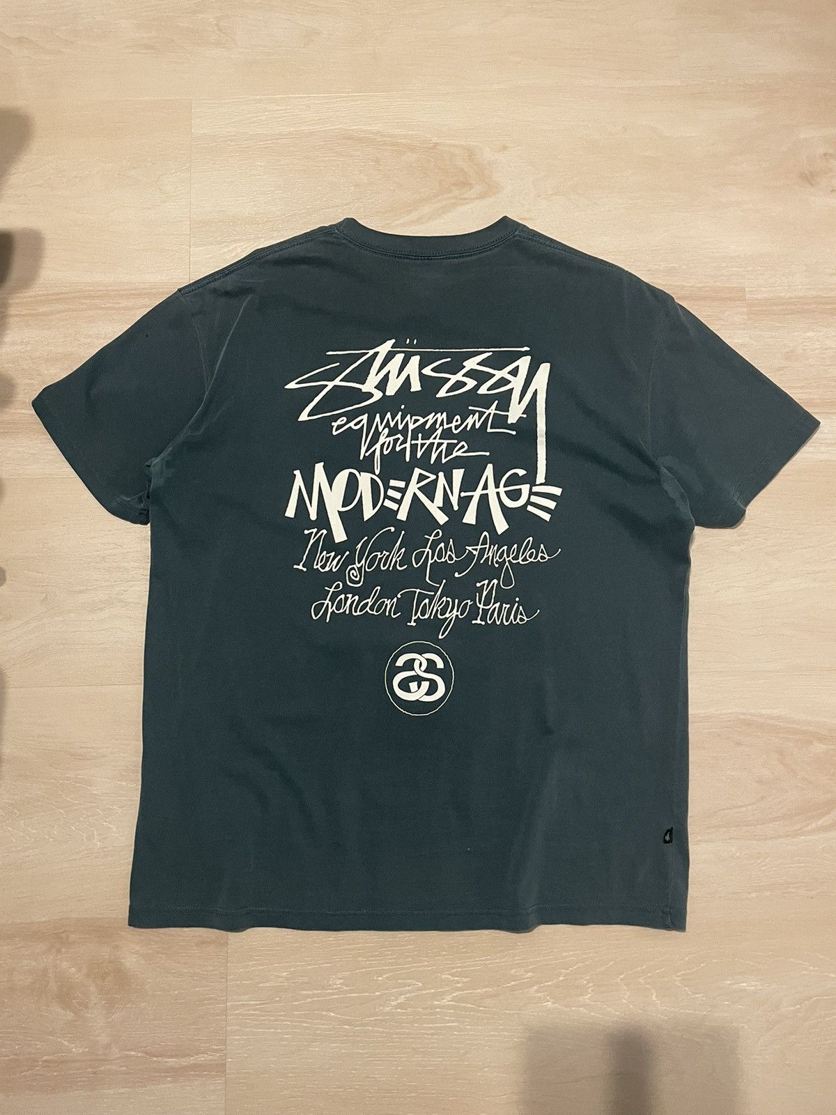 Stussy Stussy Australia Exclusive Double Sided TShirt Size US L / EU 52-54 / 3 - 1 Thumbnail