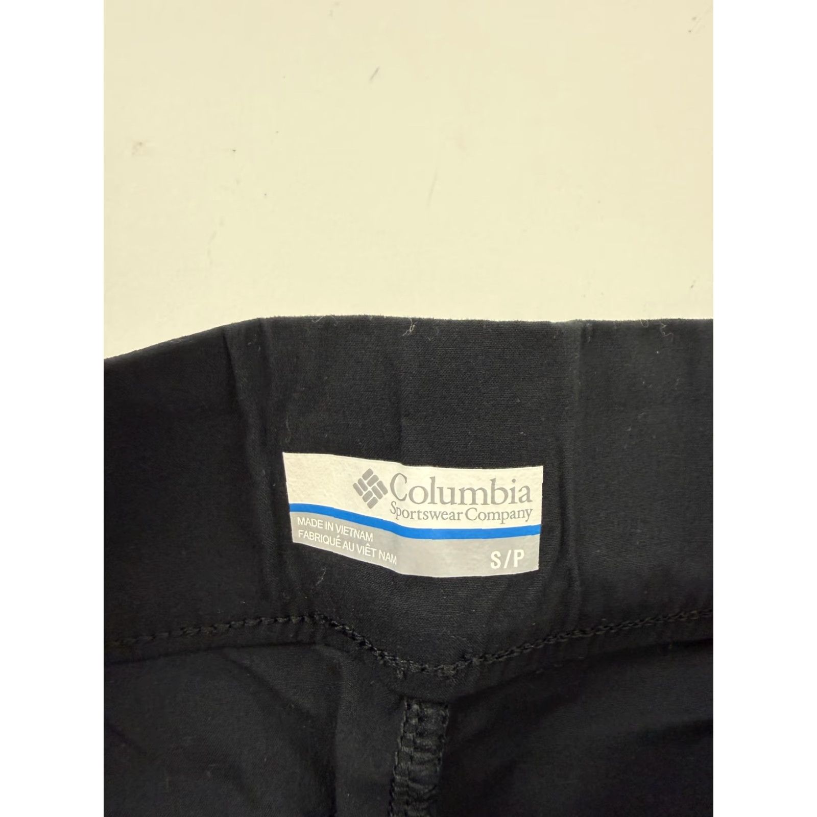 Vintage Columbia Capri Pants Womens S Black Straight Leg Lightweight Casual Size 28" / US 6 / IT 42 - 2 Thumbnail
