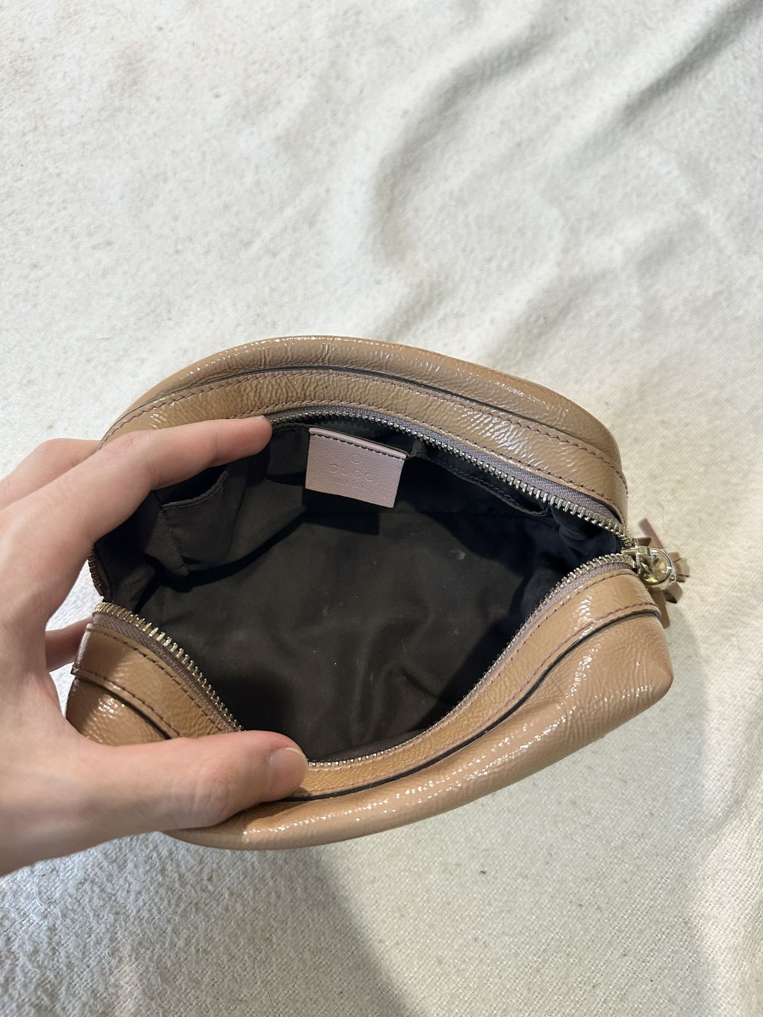 Gucci Gucci Soho Cosmetic Pouch Patent Beige Leather Logo Size ONE SIZE - 17 Thumbnail