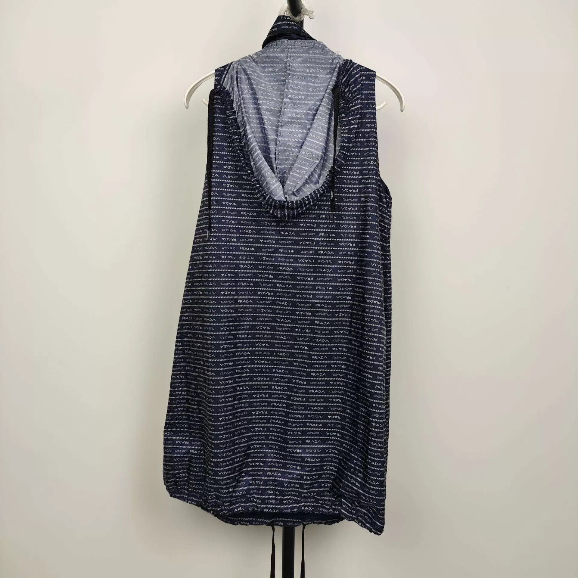 Prada Prada 98 new logo print nylon navy blue 38 dress Size XS / US 0-2 / IT 36-38 - 2 Thumbnail