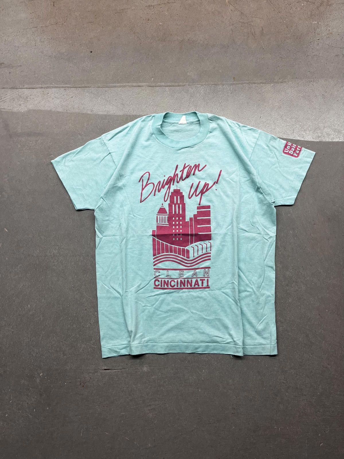 Other Vintage 80s/90s "Brighten Up Clean Cincinnati" UDF Tee Size US M / EU 48-50 / 2 - 2 Thumbnail