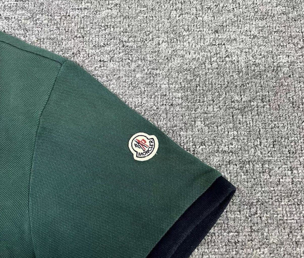 Moncler Moncler Classic Logo Patch Short-Sleeve Polo J16 Size US XL / EU 56 / 4 - 4 Thumbnail