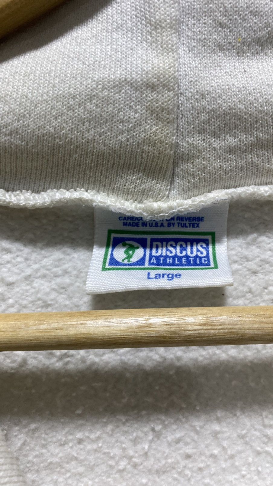 Vintage DISCUS UNIVERSITY PULLOVER HOODIE Size US L / EU 52-54 / 3 - 8 Thumbnail