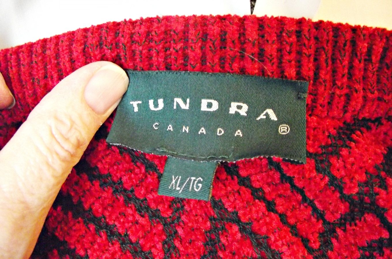 Tundra Canada CHUNKY Vtg Tundra Canada Mens Textured Sweater Red w/ Black Size US XL / EU 56 / 4 - 6 Thumbnail