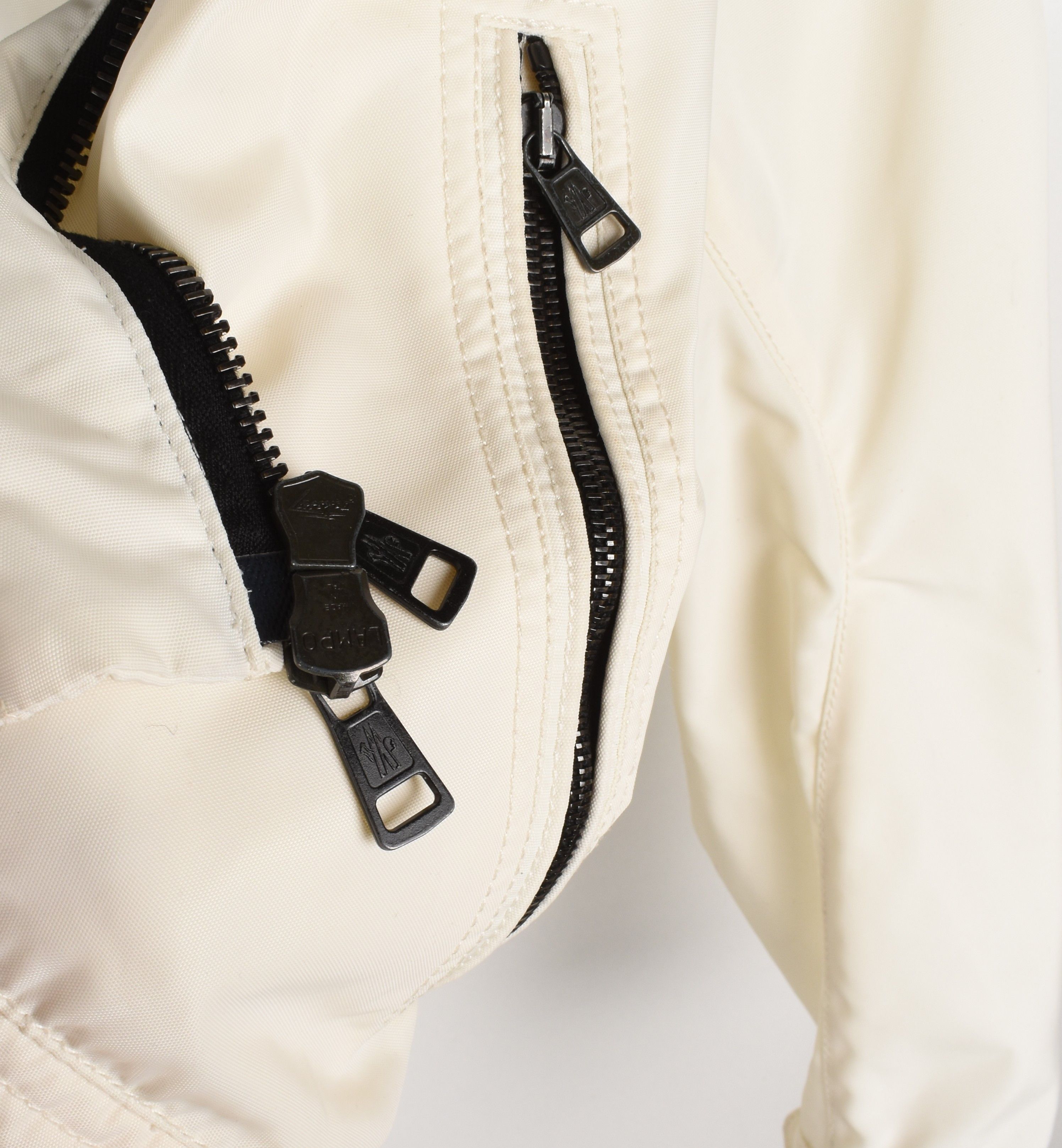 Moncler Original Moncler Vintage Men Bomber Jacket Size 2 S/M H5858 Size US S / EU 44-46 / 1 - 5 Thumbnail