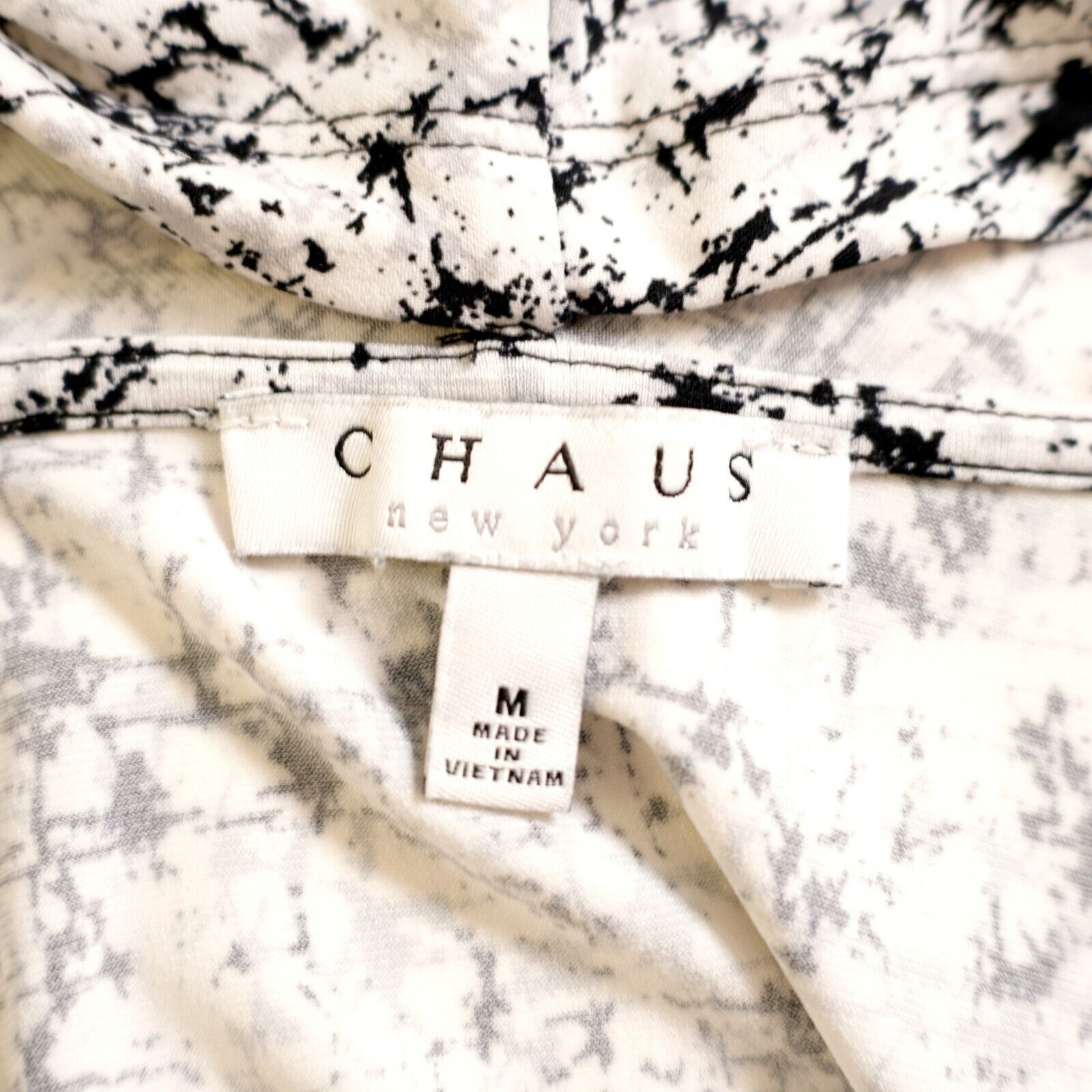 Other Chaus New York Medium Tunic White Black Top Deep V Neck Side Size M / US 6-8 / IT 42-44 - 4 Thumbnail