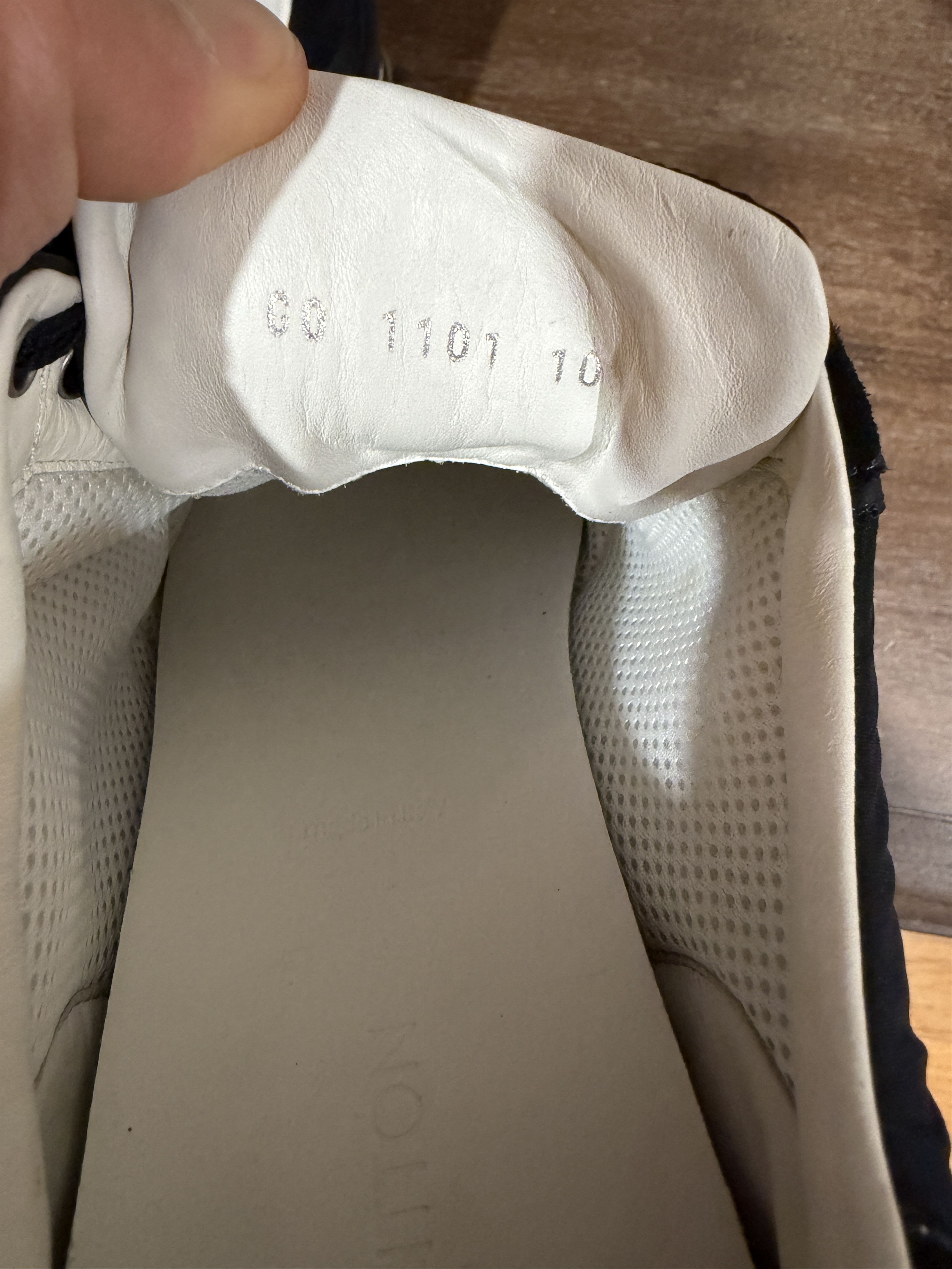 Louis Vuitton Low Top Blue Trainer In Size LV10