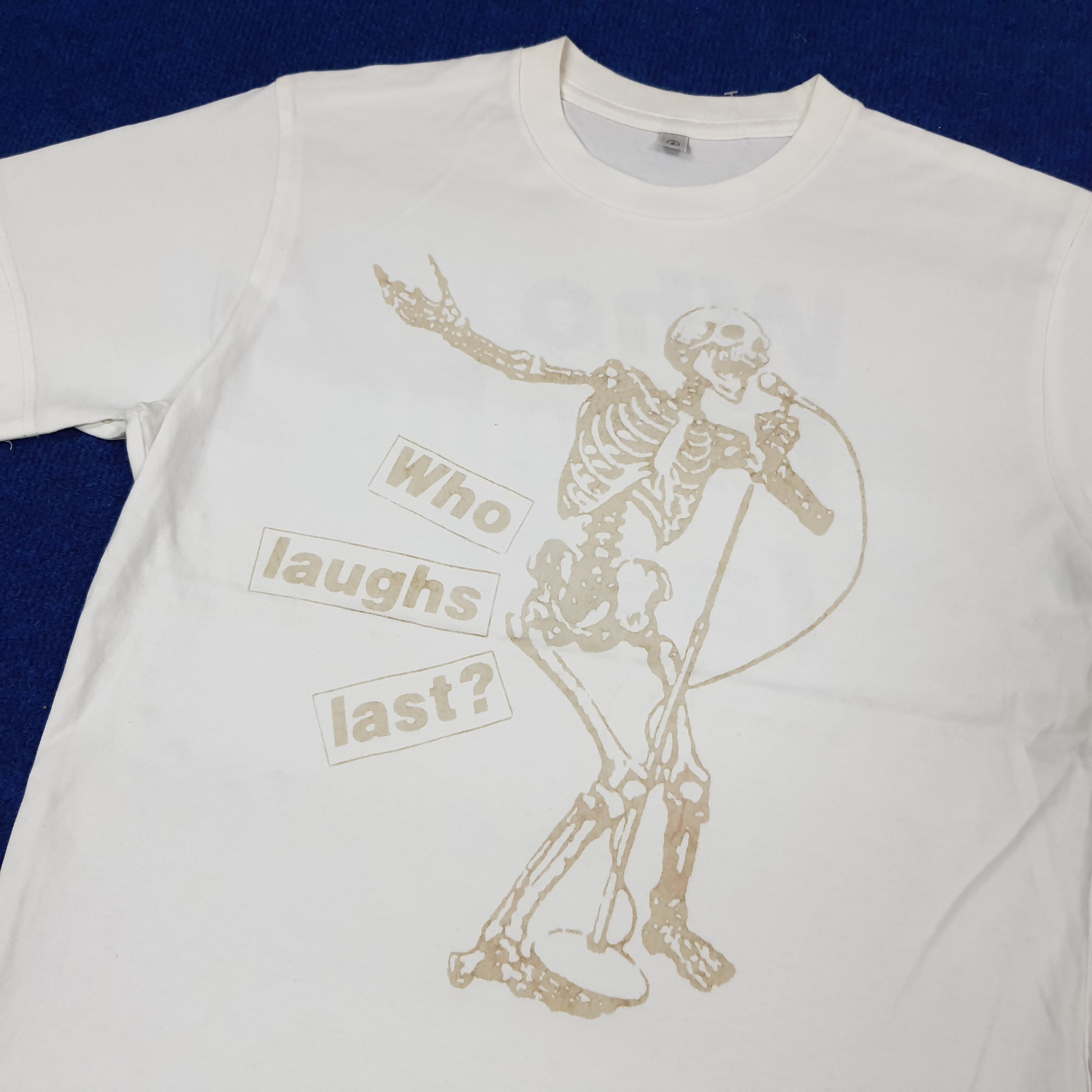 Barbara Kruger Vintage Barbara Kruger Streetwear Tshirt C223N28 Size US M / EU 48-50 / 2 - 2 Thumbnail