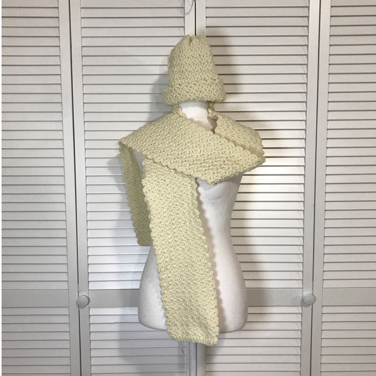 Handmade NWT Handmade Crocheted Off White Textured Beanie Scarf 72” Size ONE SIZE - 1 Thumbnail