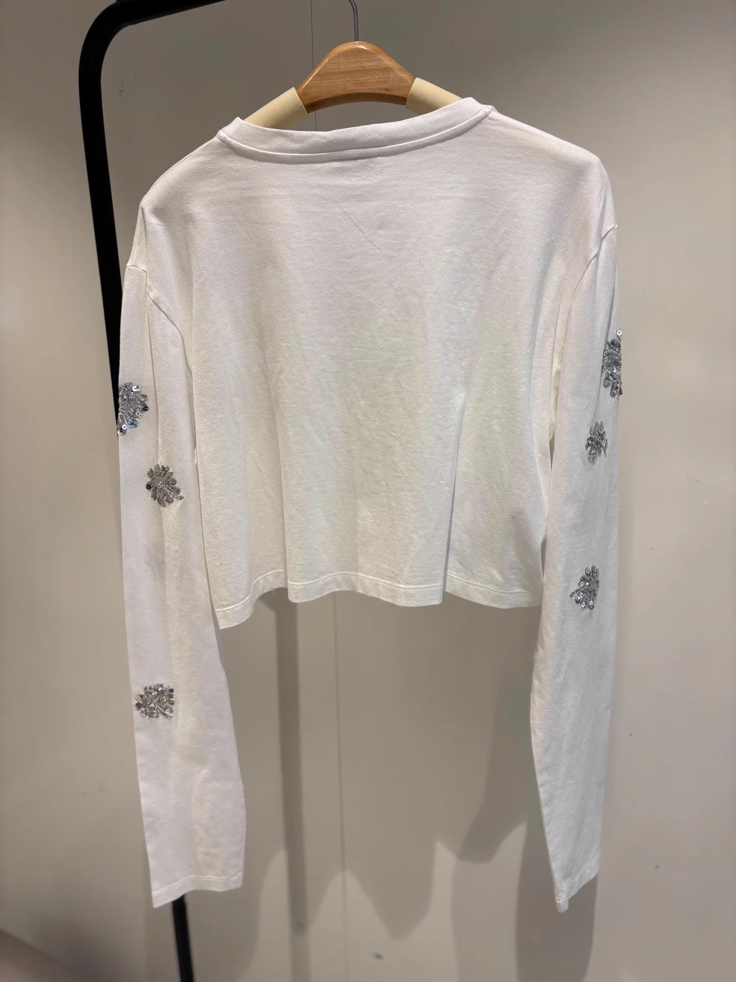 Miu Miu MIU MIU 3D Silver Sequin Floral Short LS T NOS M Size M / US 6-8 / IT 42-44 - 7 Thumbnail