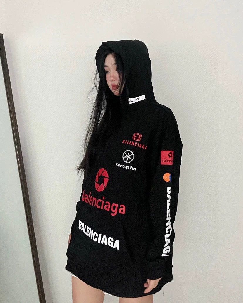 Balenciaga balenciaga fw23 logo print hoodie in black Size US L / EU 52-54 / 3 - 8 Thumbnail
