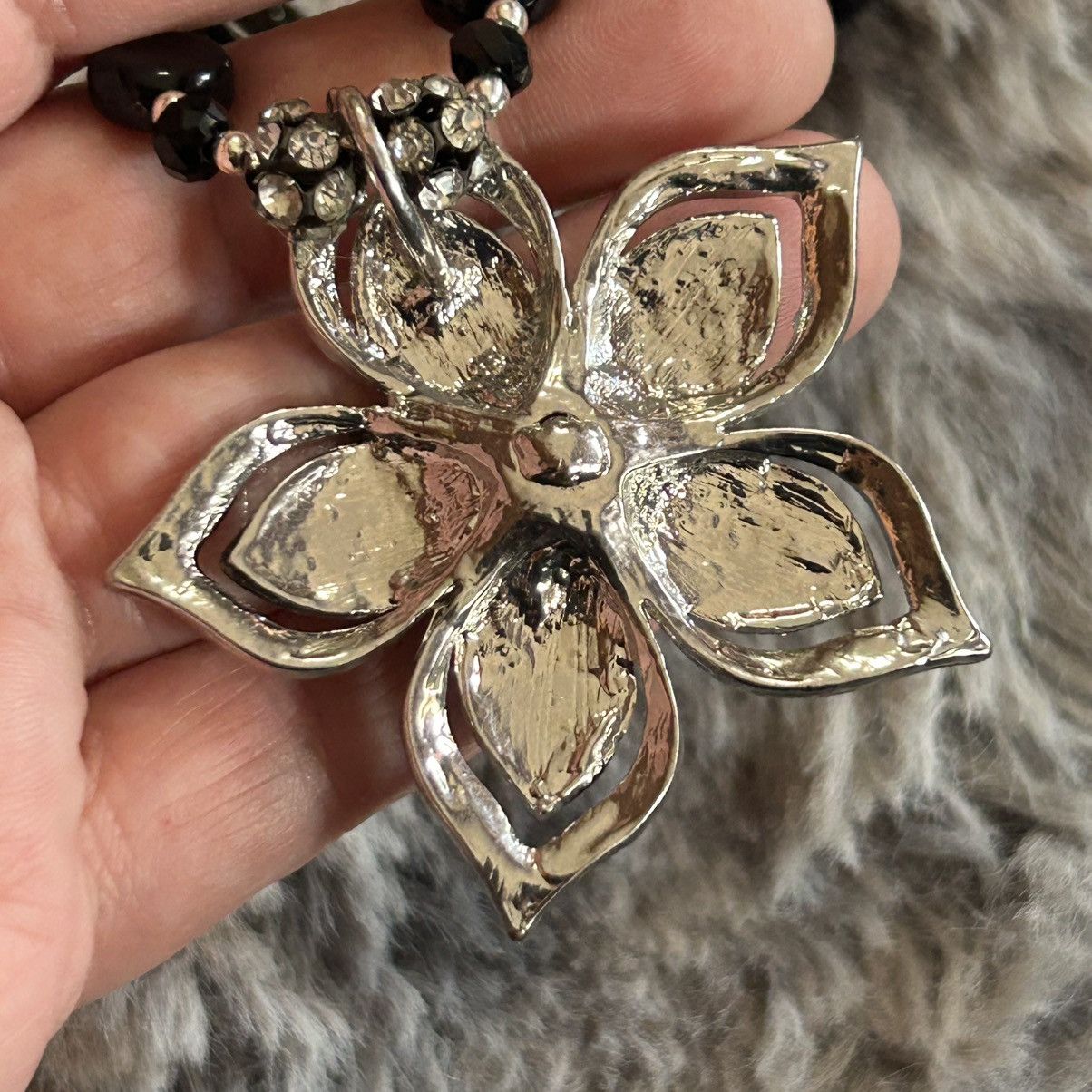 Handmade Handcrafted stone flower pendant beaded necklace Size ONE SIZE - 8 Thumbnail