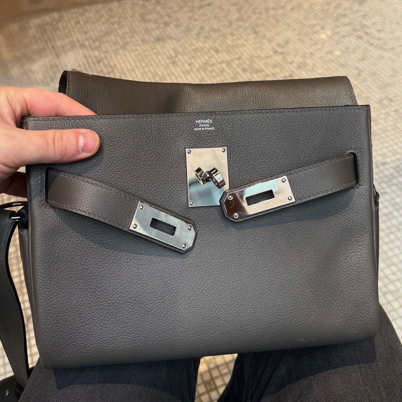 Hermes Hermès 2023 Vert de Gris Evercolor Kelly Messenger PM Bag Size ONE SIZE - 14 Thumbnail