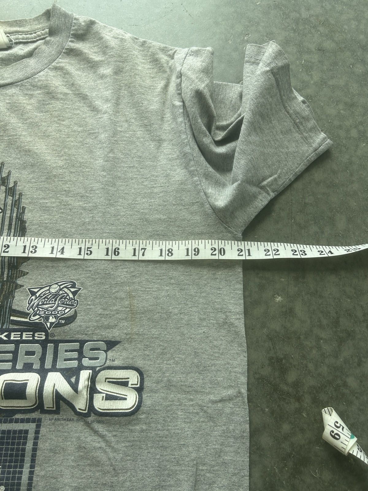Lee × MLB × Vintage Vintage 2000 New York Yankees Subway Series Champions Tee Size US L / EU 52-54 / 3 - 9 Thumbnail