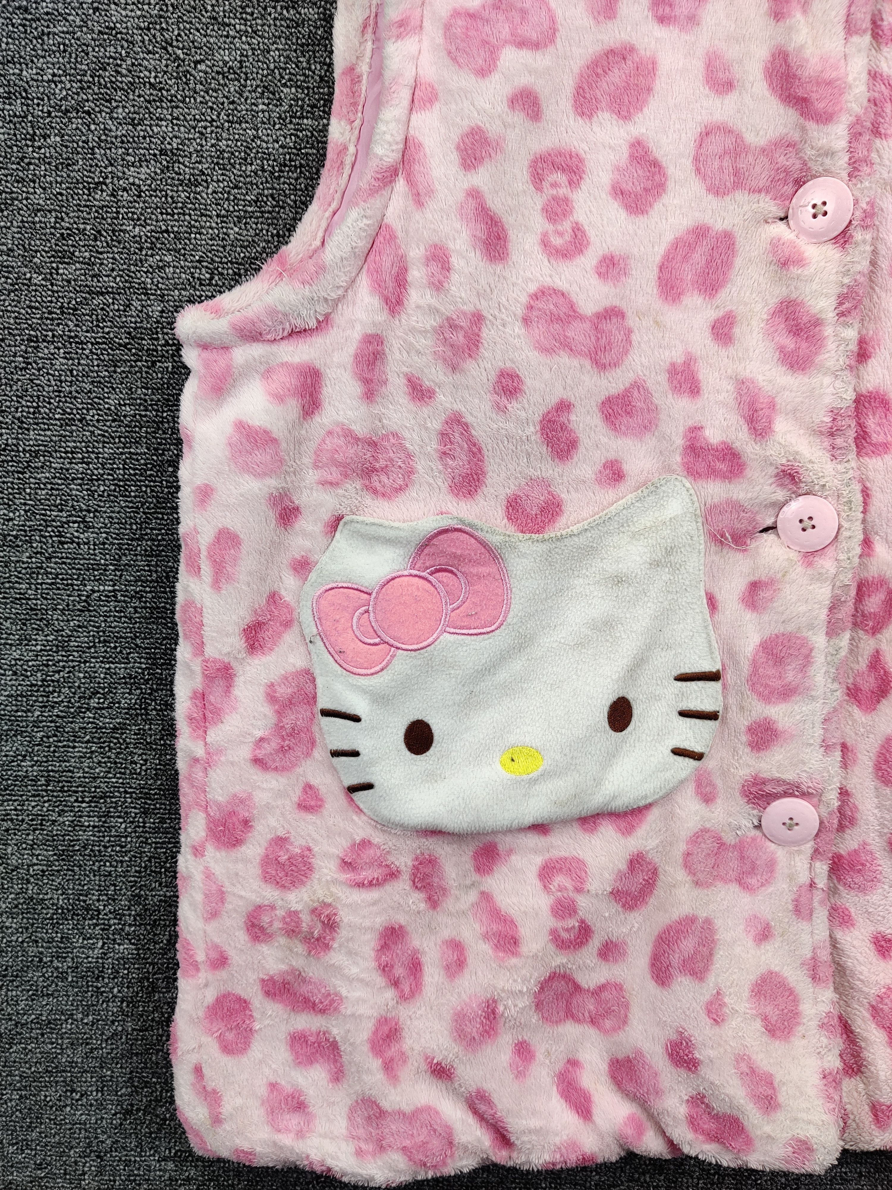 Anime Combo Hello Kitty Vest And Jogger Pants Size US M / EU 48-50 / 2 - 4 Thumbnail