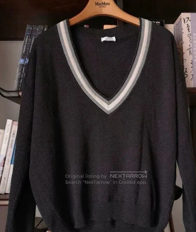Brunello Cucinelli Brunello Cucinelli Gray Beaded V. Size US M / EU 48-50 / 2 - 2 Thumbnail