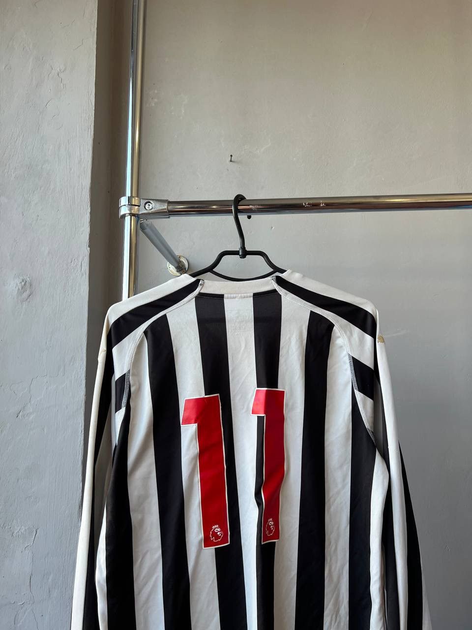 Puma 2018/19 NEWCASTLE UNITED #11 PUMA HOME SOCEER FOOTBALL SHIRT Size US L / EU 52-54 / 3 - 16 Thumbnail