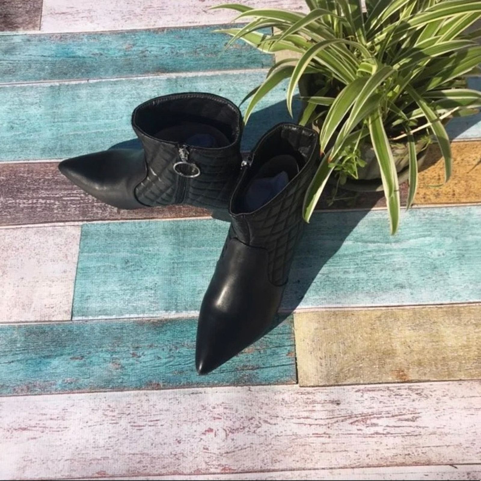 Other Trary quilted pointed toe ankle boot NEW Size US 9 / IT 39 - 10 Thumbnail