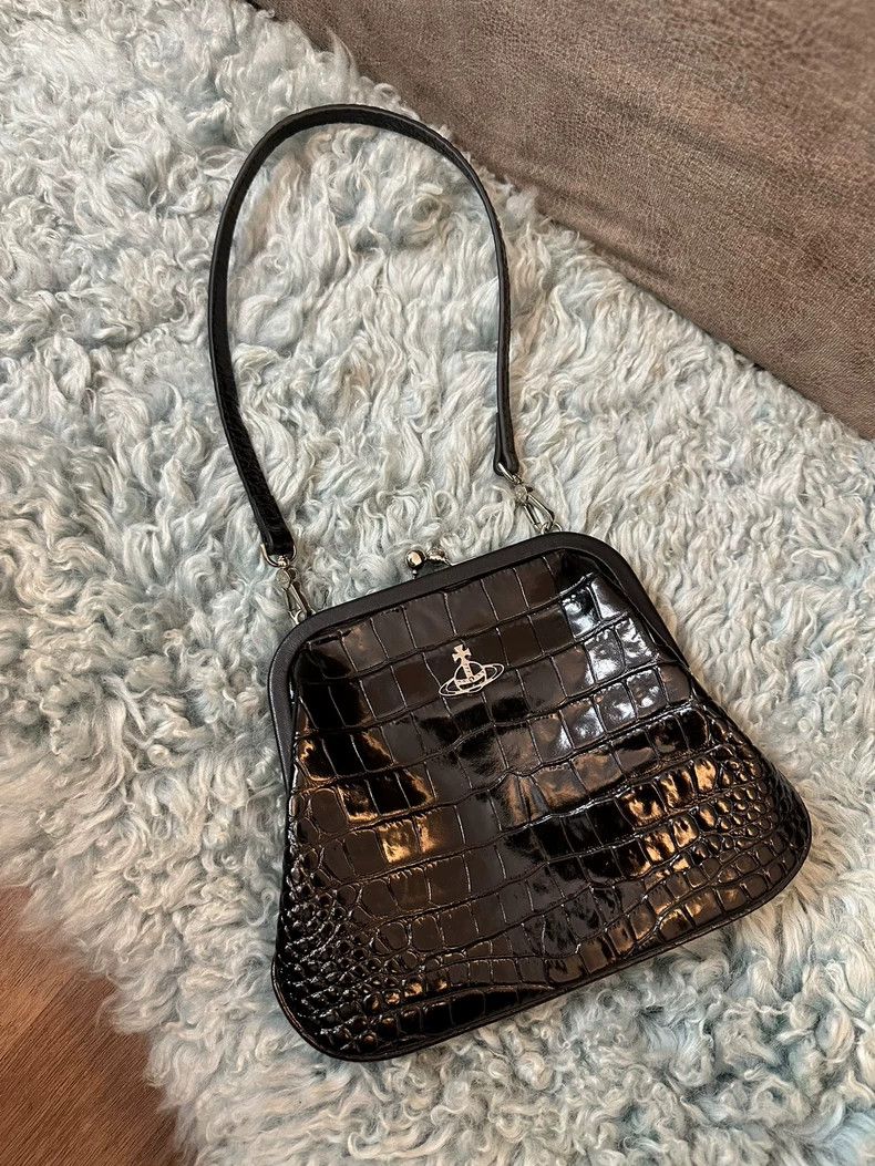 Vivienne Westwood Vivienne Westwood size os Saturn crocodile tattoo hot girl Size ONE SIZE - 1 Thumbnail