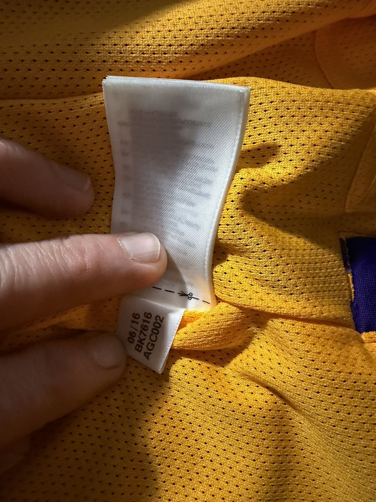 Adidas Lakers Warm Up Jacket Worn Once Size Large Size US L / EU 52-54 / 3 - 10 Thumbnail