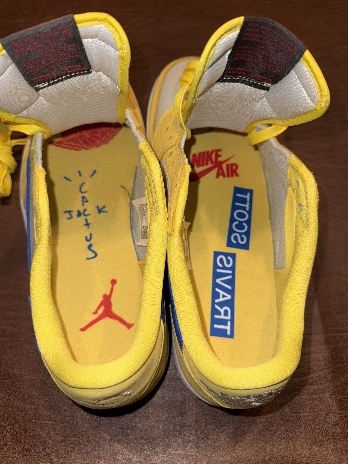 Nike travis low canary size 12.5 women Size US 12.5 / EU 45-46 - 8 Thumbnail