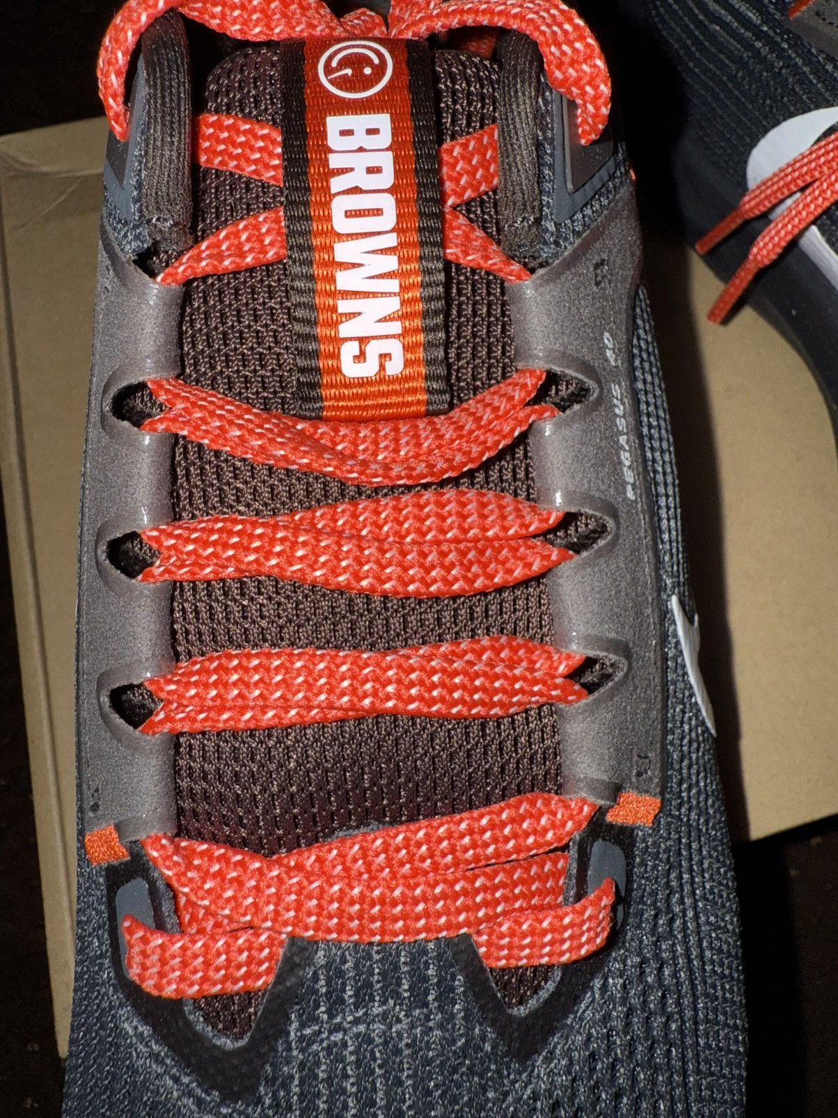 Nike Nike Air Zoom Pegasus 40 NFL “Cleveland Browns” New in Box! Size US 10 / EU 43 - 10 Thumbnail