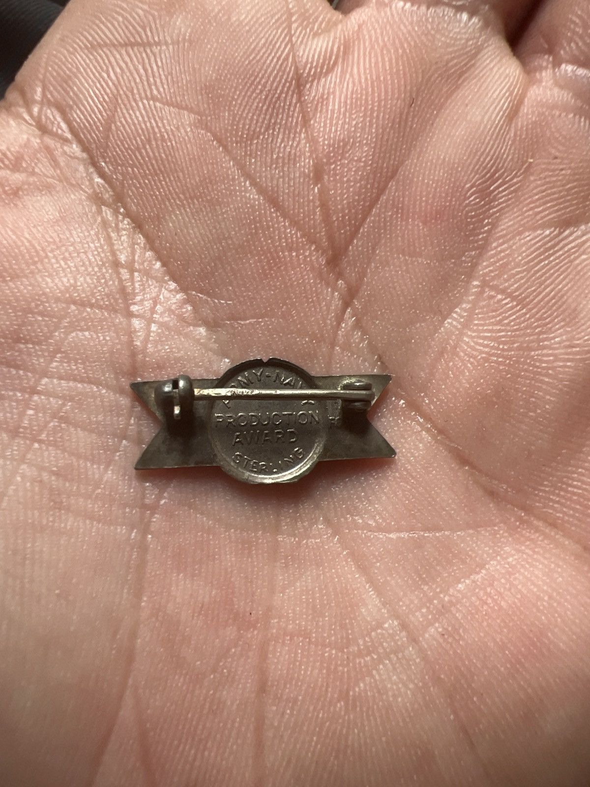 Vintage World War II Army-Navy “E” Production Award Pin Size ONE SIZE - 2 Thumbnail