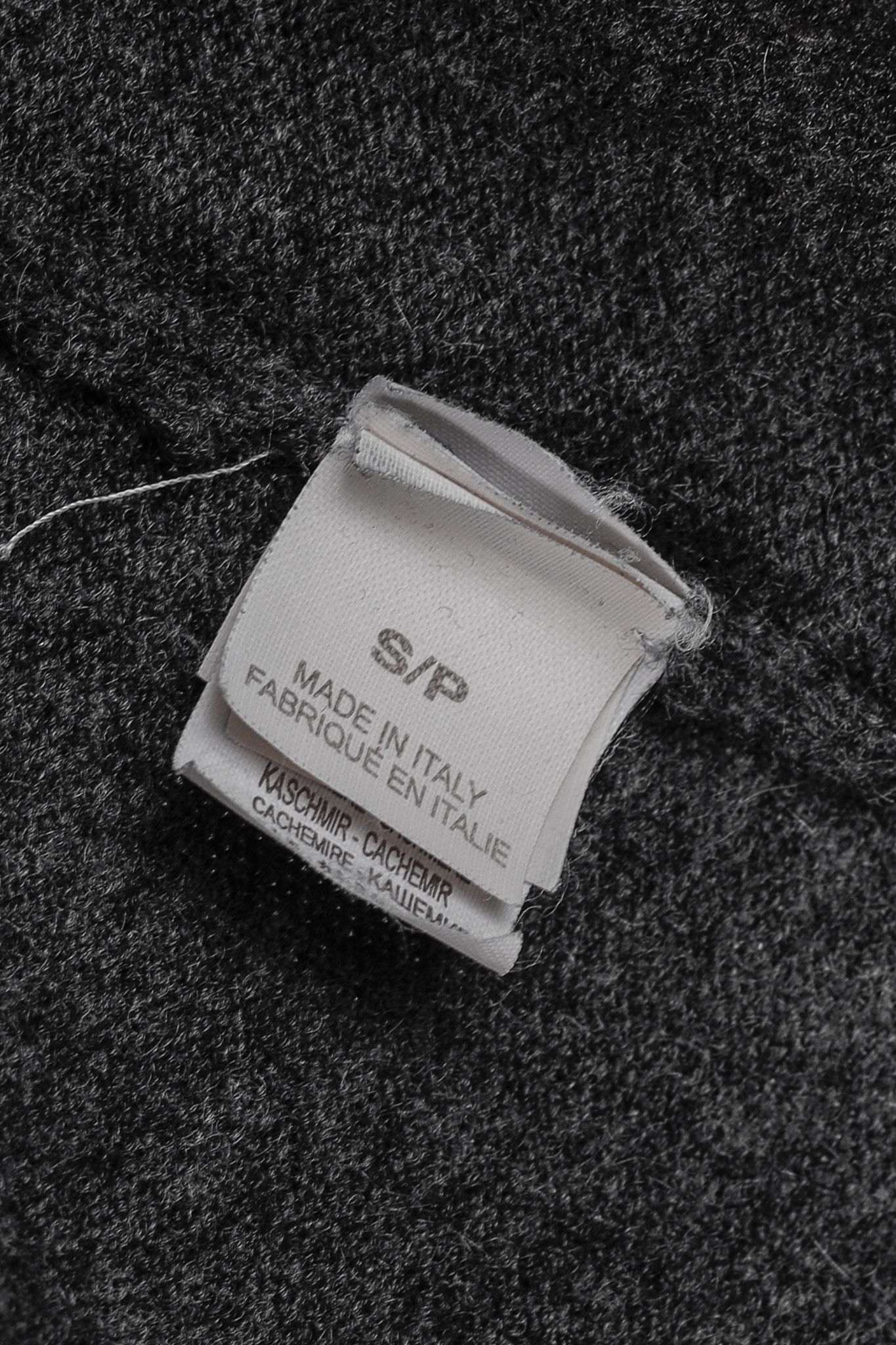 Brunello Cucinelli Brunello Cucinelli Grey Cashmere Buttoned V-Neck Cardigan Size S / US 4 / IT 40 - 8 Thumbnail