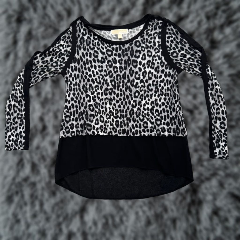 Michael Kors VINTAGE Michael Kors Leopard Print Top Blouse Petite Medium PM Black Long Sleeve Pullover Women Night Out Office 2010s Leopard Designer Womens Size M / US 6-8 / IT 42-44 - 1 Thumbnail