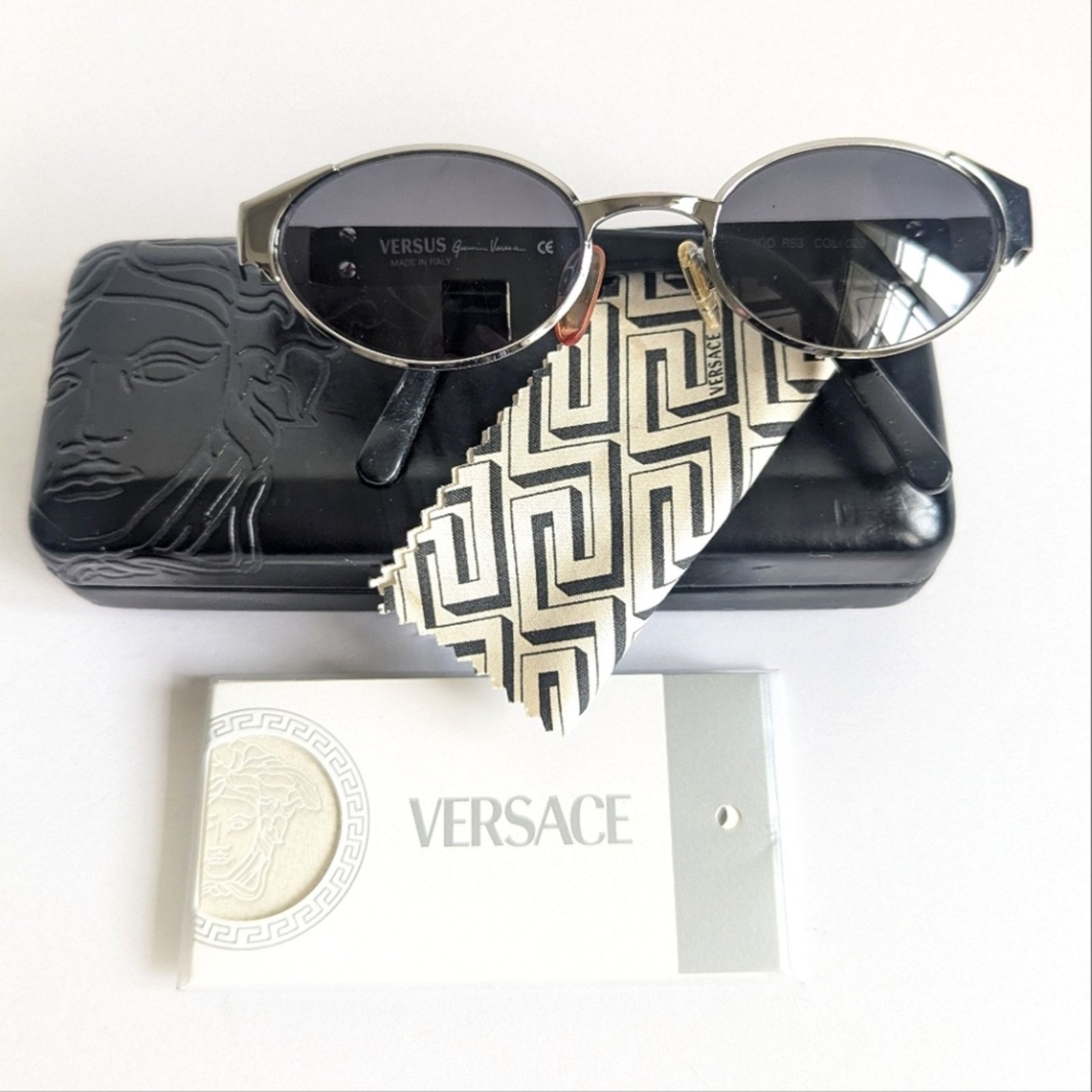 Versace VERSACE 90's Versus COUTURE Sunglasses Unisex Design GIANNI Size ONE SIZE - 1 Thumbnail