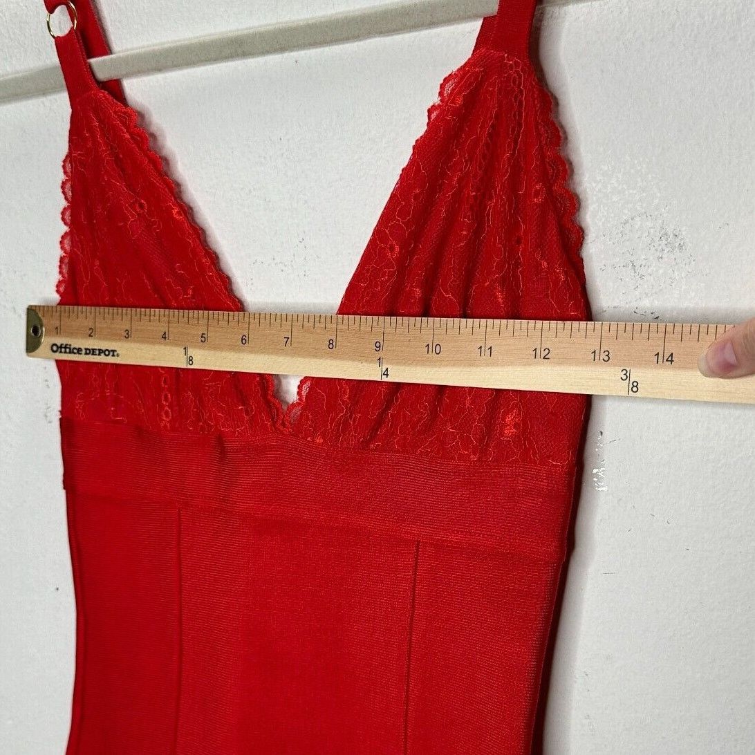 House of CB House of CB London Red Lace Trim VNeck Bandage Dress Mini XS Size XS / US 0-2 / IT 36-38 - 10 Thumbnail