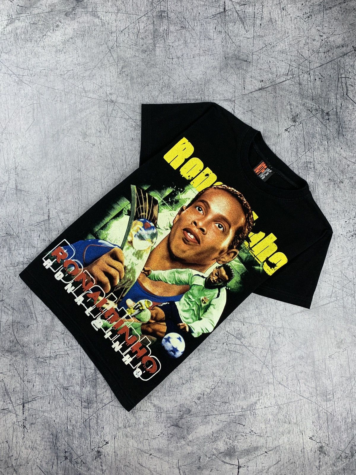 ronaldinho graphic tee