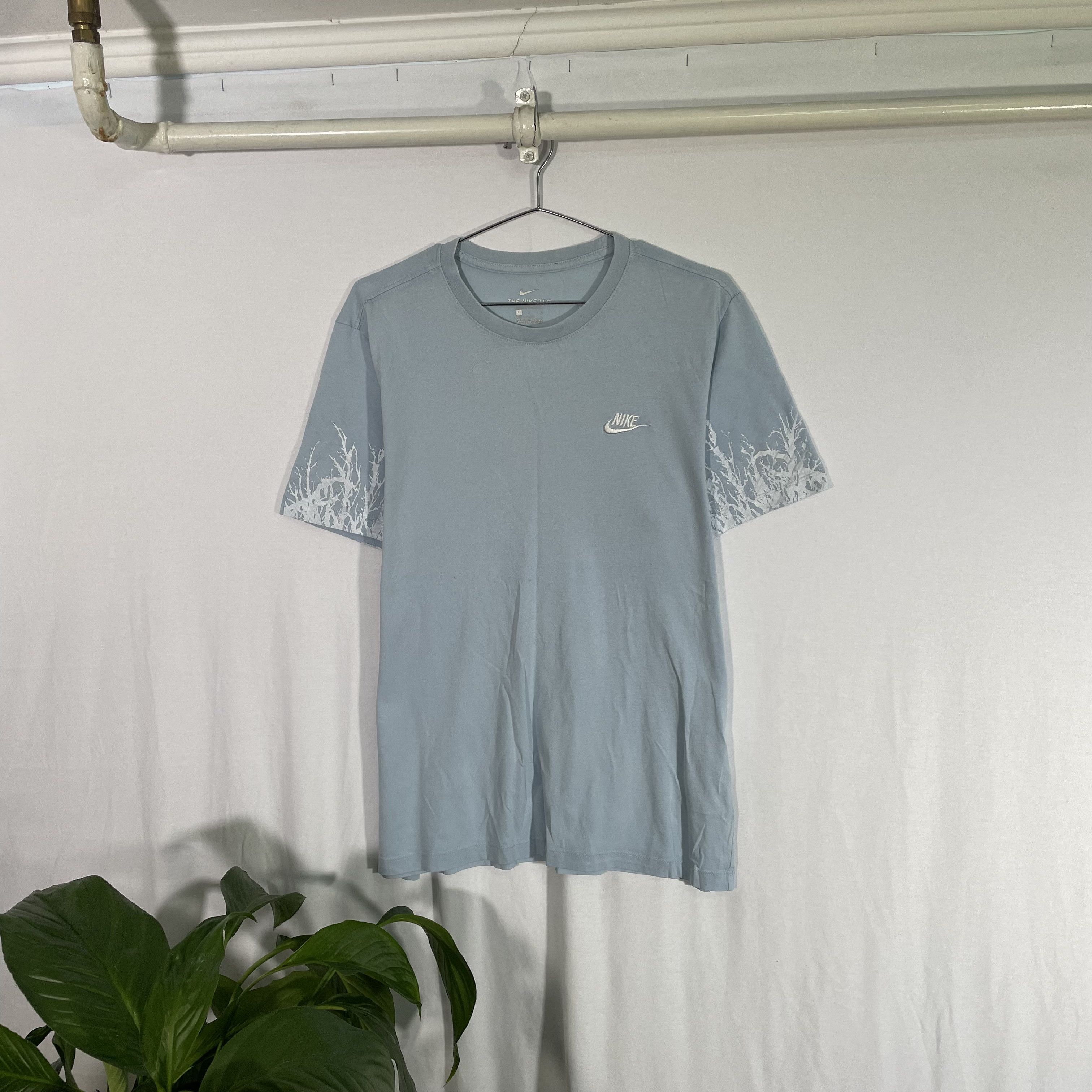Nike Vintage Nike t shirt grunge y2k streetwear custom alt rare Size US L / EU 52-54 / 3 - 1 Thumbnail
