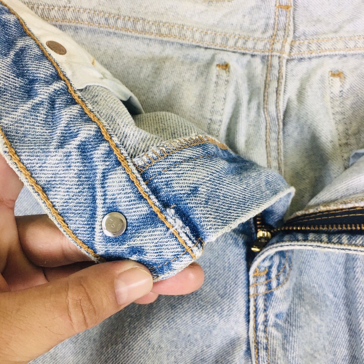 Levi's Vintage 90s Levi’s 550 Orange Tab Relaxed Fit Tapered Leg Size US 30 / EU 46 - 10 Thumbnail
