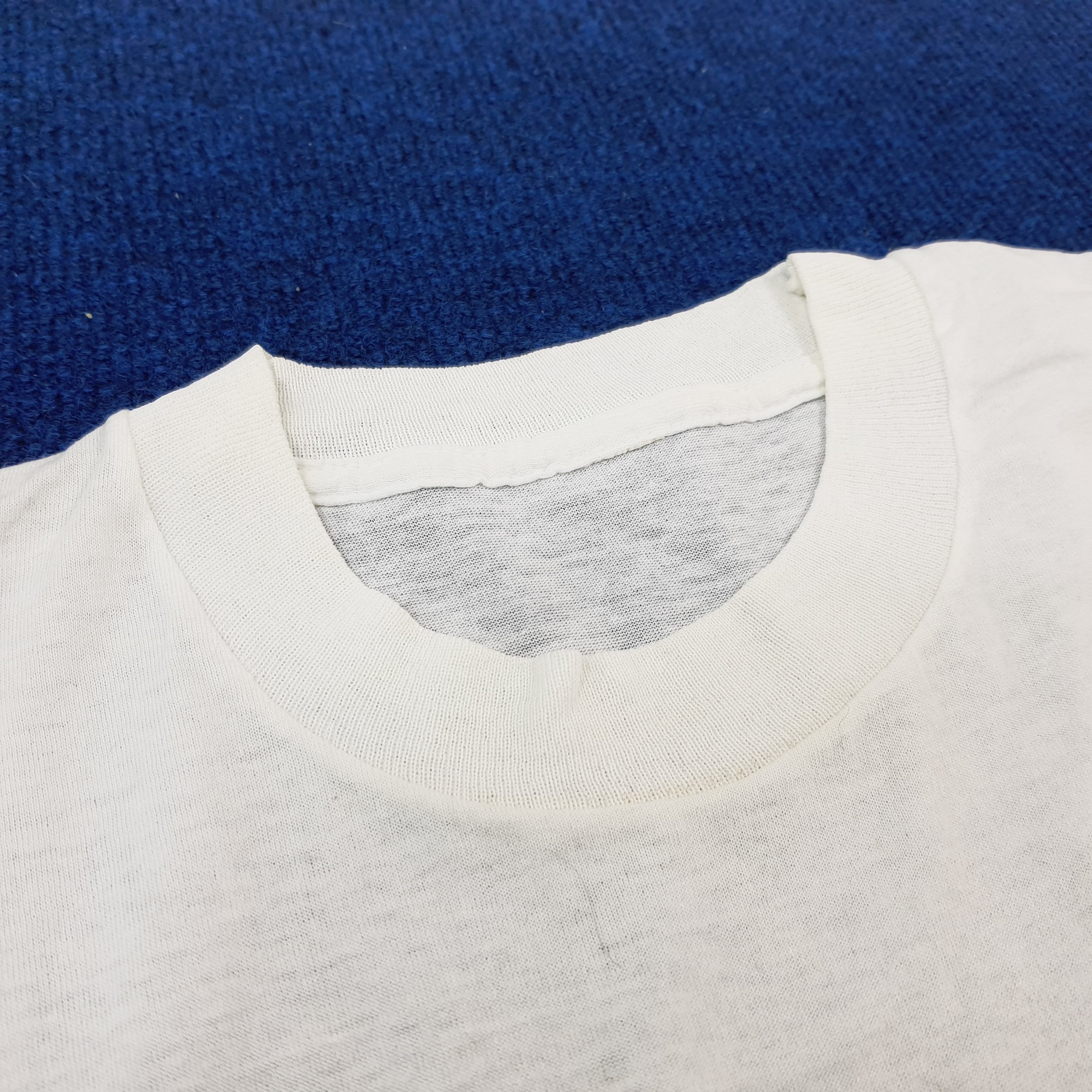 Vintage Vintage United Nations United Unies Tshirt Size US M / EU 48-50 / 2 - 4 Thumbnail