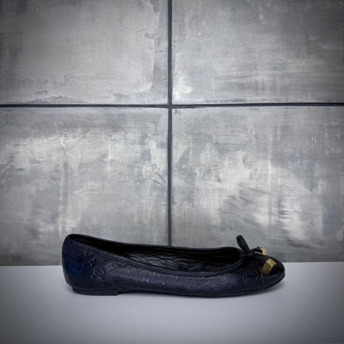 Louis Vuitton Monogram flats 40 Size US 10 / IT 40 - 1 Thumbnail