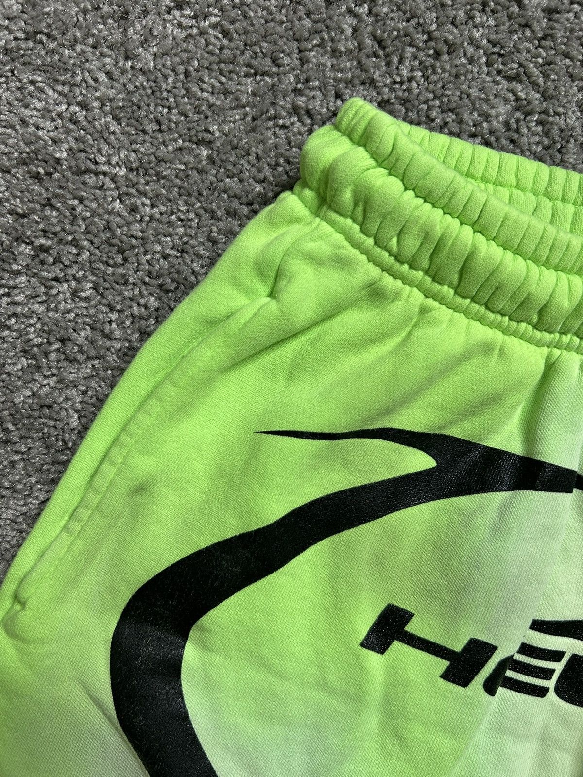 HELLSTAR Hellstar Flame Sweat Shorts Green Slime USA Size US 32 / EU 48 - 4 Thumbnail