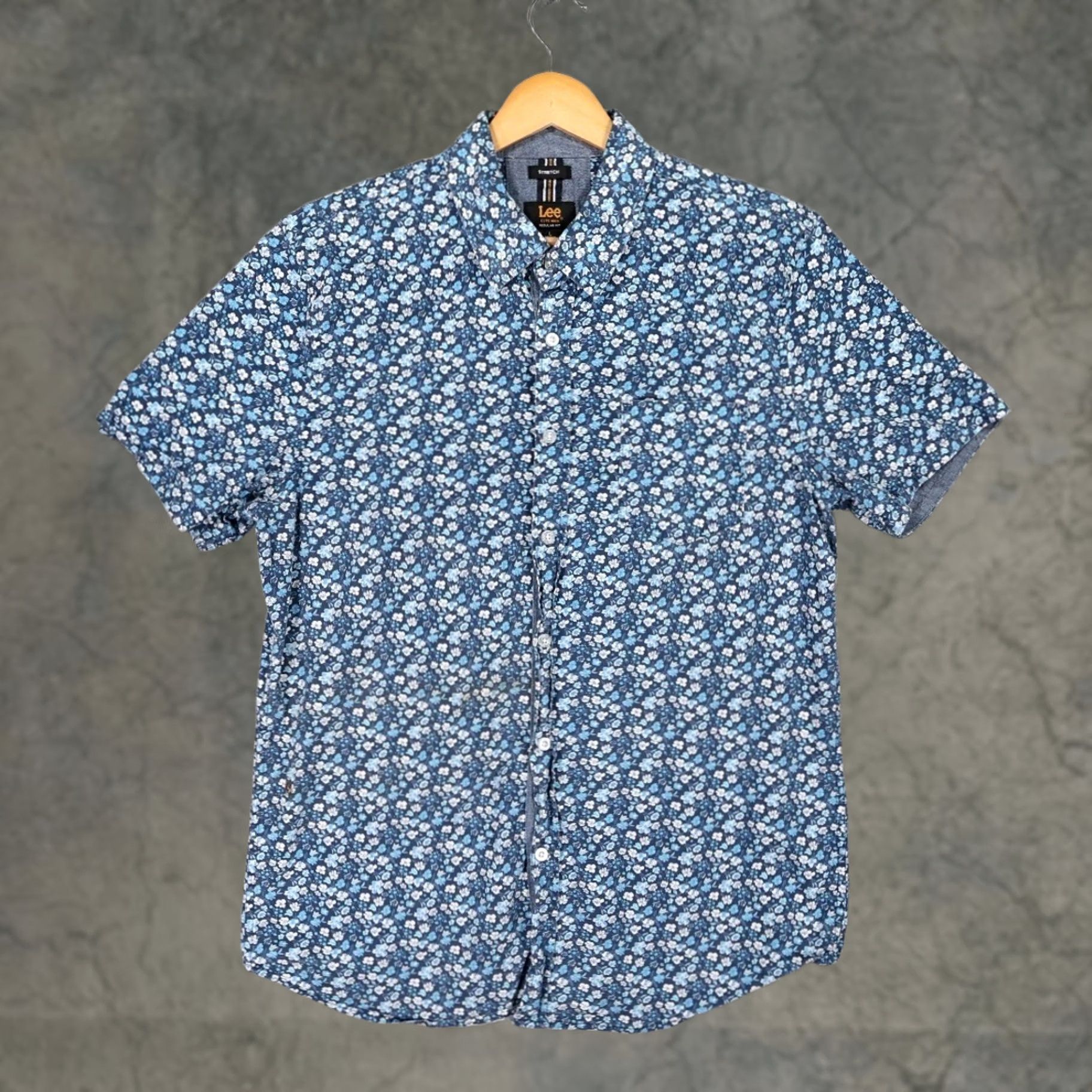 Lee Lee Button Up Shirt Mens L Blue Floral Stretch Short Sleeve Size US L / EU 52-54 / 3 - 1 Thumbnail
